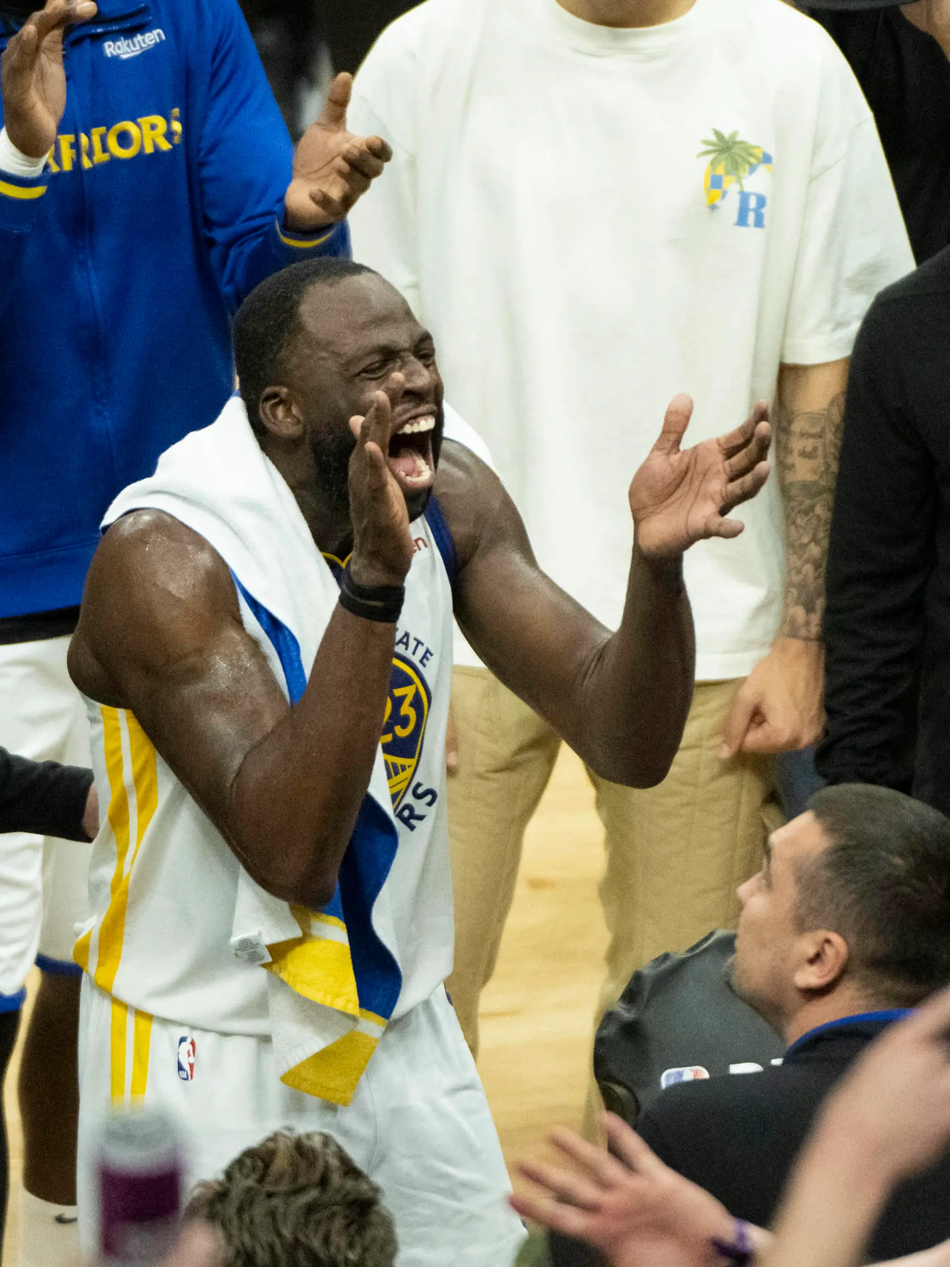April 17, 2023, Sacramento, CA, USA: Golden State Warriors forward Draymond Green 23 reacts after ejected from the game after fouling Sacramento Kings center Domantas Sabonis 10 during Game 2 of the first-round NBA, Basketball Herren, USA playoff series at Golden 1 Center on Monday, April 17, 2023. Sacramento USA - ZUMAj89_ 20230417_zaf_j89_019 Copyright: xPaulxKitagakixJr.x