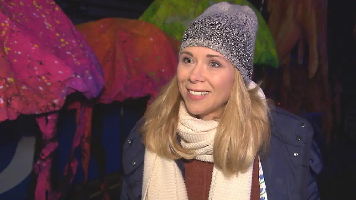 Wie vereinbart Tanja Szewczenko Job und Familie? Doppelbelastung für AWZ-Mama