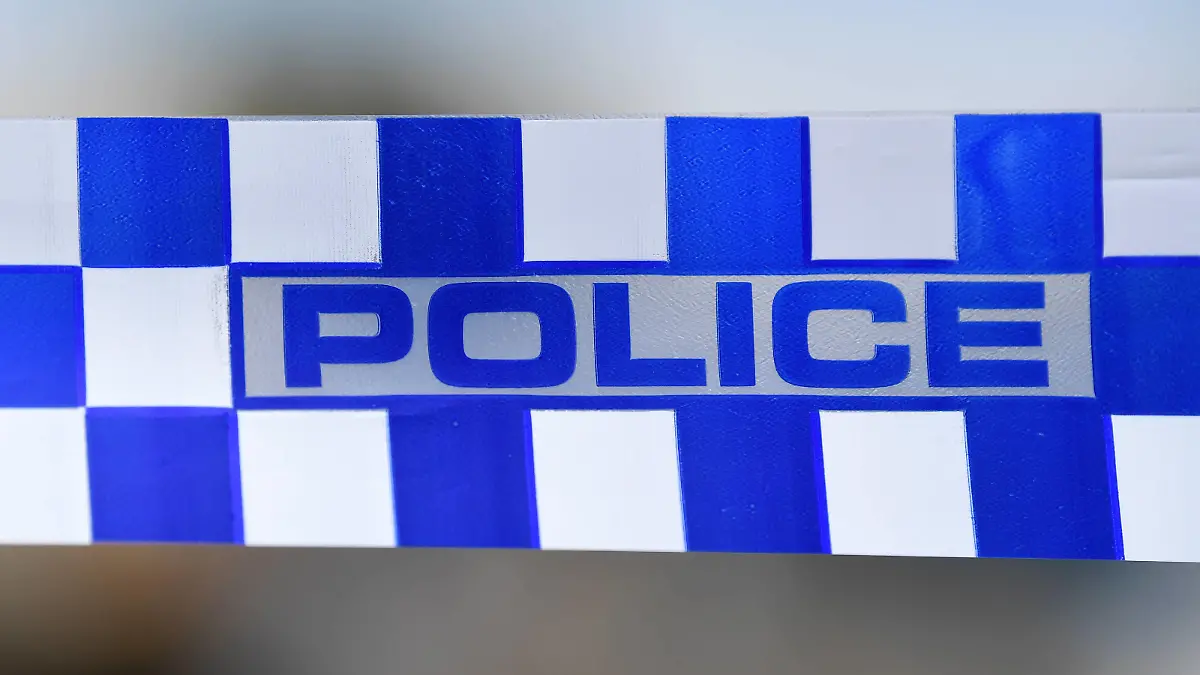 RAVENHALL SHOOTING MELBOURNE, Generic image of a piece of Police tape at a crime scene on a worksite in Ravenhall, Melbourne, Wednesday, December 9, 2020. A man has survived a shooting by a man believed to be in his 80s at a worksite in Melbourne s west.  ACHTUNG: NUR REDAKTIONELLE NUTZUNG, KEINE ARCHIVIERUNG UND KEINE BUCHNUTZUNG MELBOURNE VIC AUSTRALIA PUBLICATIONxINxGERxSUIxAUTxONLY Copyright: xJAMESxROSSx 20201209001507732795 