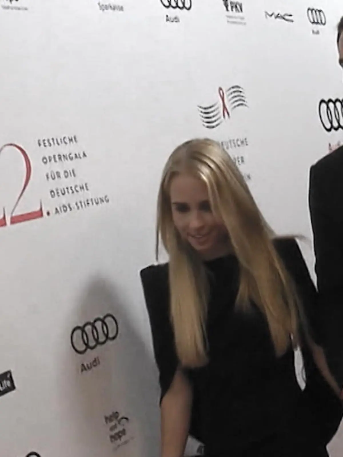 Bild zu: "Blitzscheidung bei Manuel Neuer und Nina"