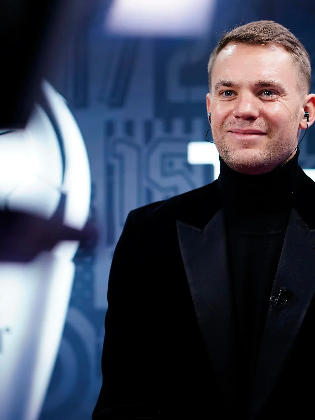  FC Bayern Muenchen Players And Staff Watch FIFA The BEST Awards MUNICH, GERMANY - DECEMBER 17: Goalkeeper Manuel Neuer of FC Bayern Muenchen speaks during the live stream interview during the FIFA The BEST Awards ceremony on December 17, 2020 in Munich, Germany.Photo by Pool/Marco Donato-FC Bayern/Pool/Getty Images via SVEN SIMON Fotoagentur  Munich Bavaria Germany *** FC Bayern Muenchen Players And Staff Watch FIFA The BEST Awards MUNICH, GERMANY DECEMBER 17 Goalkeeper Manuel Neuer of FC Bayern Muenchen speaks during the live stream interview during the FIFA The BEST Awards ceremony on December 17, 2020 in Munich, Germany Photo by Pool Marco Donato FC Bayern Pool Getty Images via SVEN SIMON Fotoagentur  Munich Bavaria Germany Poolfoto SvenSimon/Marco Donato-FC Bayern/Pool via Getty Images ,EDITORIAL USE ONLY
