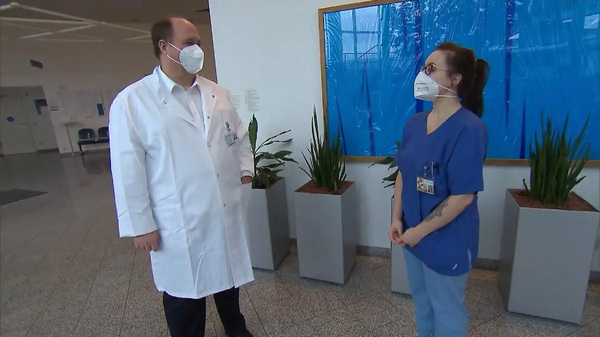 Krankenschwester Lisa wurde von Helge Braun geimpft Kanzleramtschef impft in Uniklinik Gießen