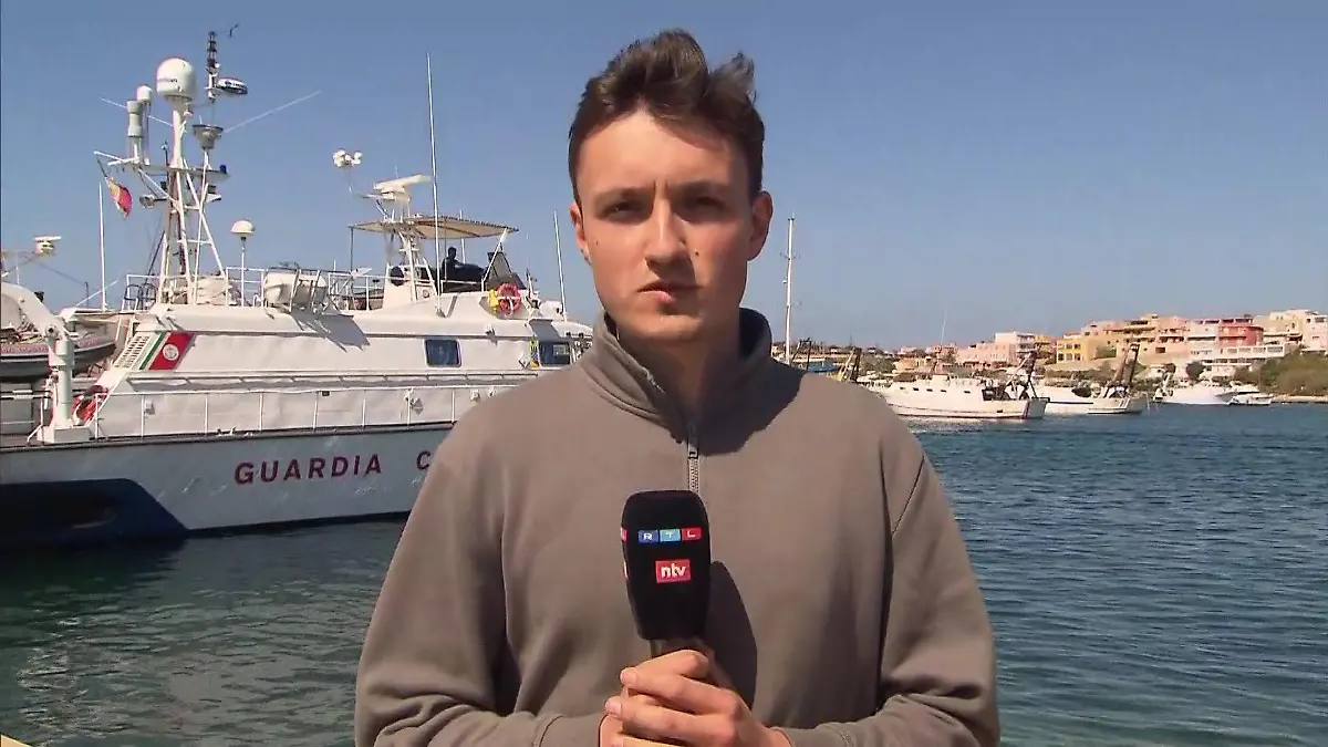 RTL-Reporter Lukas Wilhelm berichtet von der italienischen Insel Lampedusa.