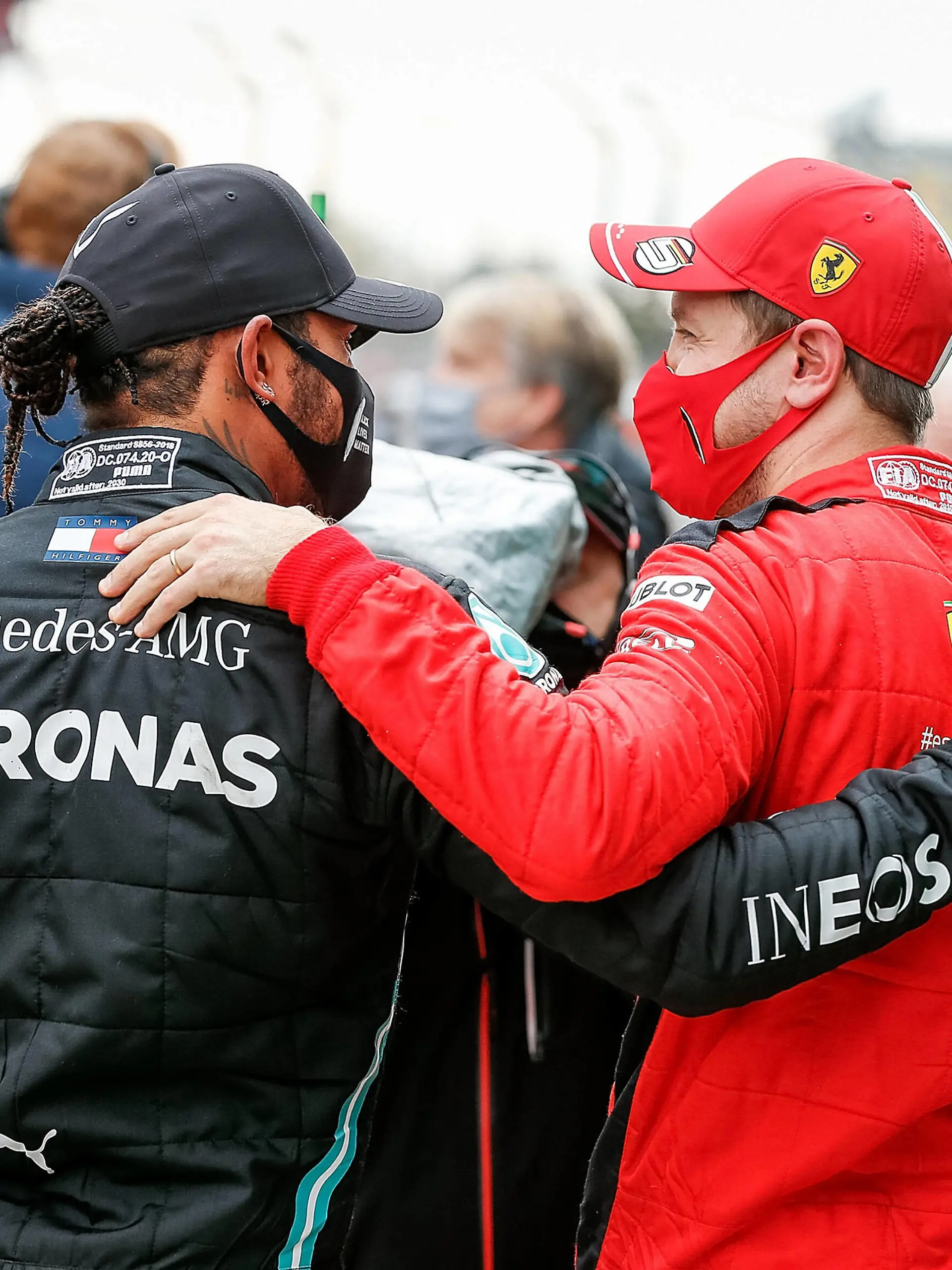 Formula 1 DHL Turkish Grand Prix 2020 / 15.11.2020, Istanbul Park Circuit, Istanbul, Formula 1 DHL Turkish Grand Prix 2020 ,im Bild Lewis Hamilton GB 44, Mercedes-AMG Petronas F1 Team, Sebastian Vettel GER 5, Scuderia Ferrari *** Formula 1 DHL Turkish Grand Prix 2020 15 11 2020, Istanbul Park Circuit, Istanbul, Formula 1 DHL Turkish Grand Prix 2020 ,in the picture Lewis Hamilton GB 44 , Mercedes AMG Petronas F1 Team, Sebastian Vettel GER 5 , Scuderia Ferrari nordphotoxBratic nph00250 
