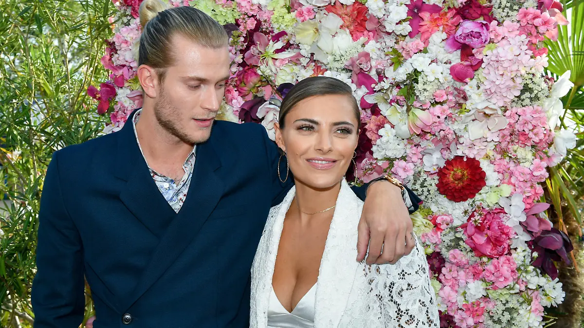 24.06.2019, Berlin: Sophia Thomalla und ihr Freund Loris Karius kommen zum Sommerfest von BILD hilft e.V. "Ein Herz für Kinder" in das Restaurant Wannseeterrassen. Foto: Jens Kalaene/dpa-Zentralbild/dpa +++ dpa-Bildfunk +++