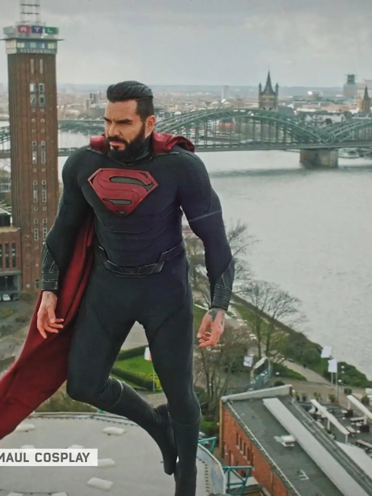 Bild zu: "Superman feiert Geburtstag"