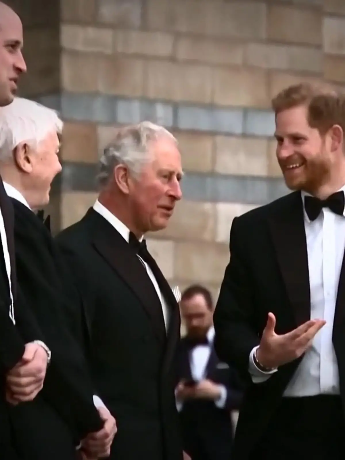 Bild zu: "Die Royals haben Weihnachtsgeschenke ausgetauscht"