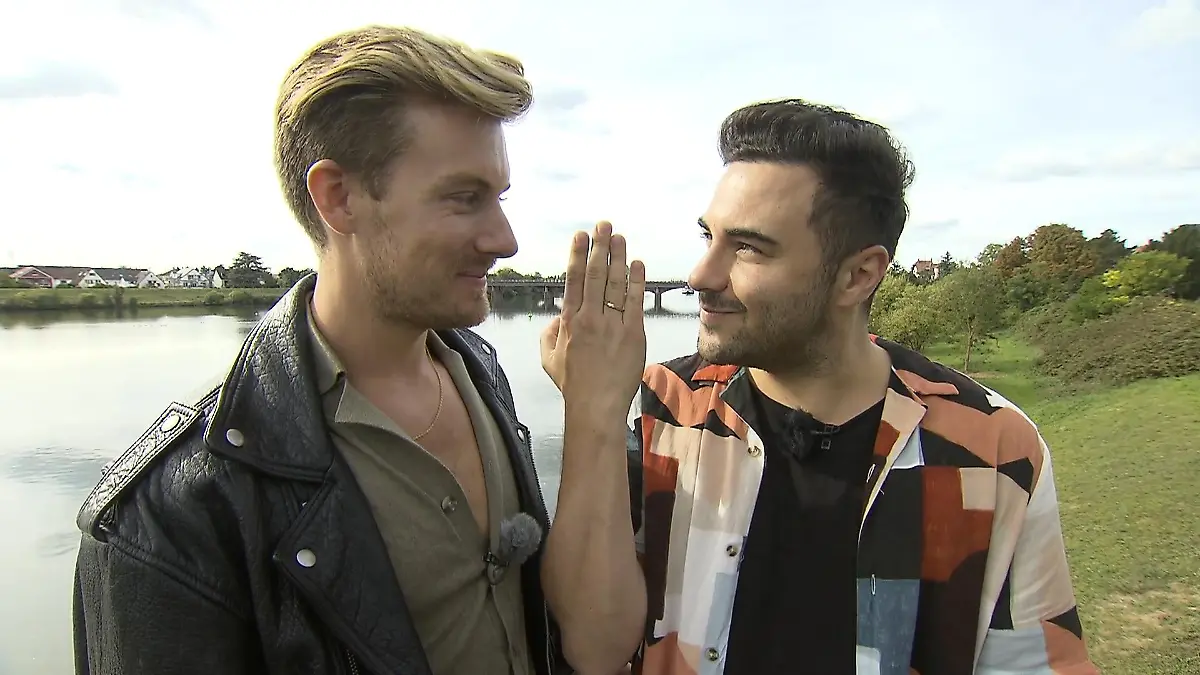Dominik Schmitt und Lars Steinhöfel haben sich verlobt! Nach dem Sommerhaus-Sieg