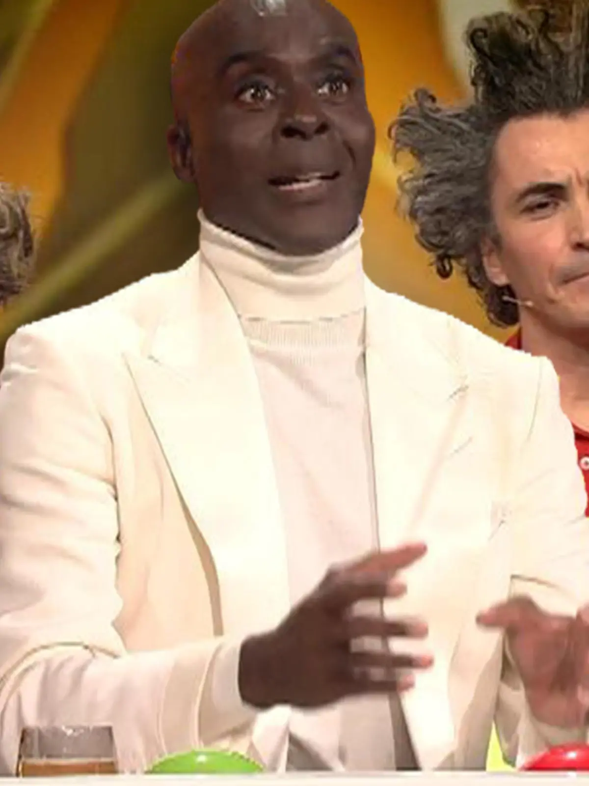 Bruce Darnell findet nach dem Auftritt von "Elastic & Francesca" im Finale von "Das Supertalent" 2020 deutliche Worte.