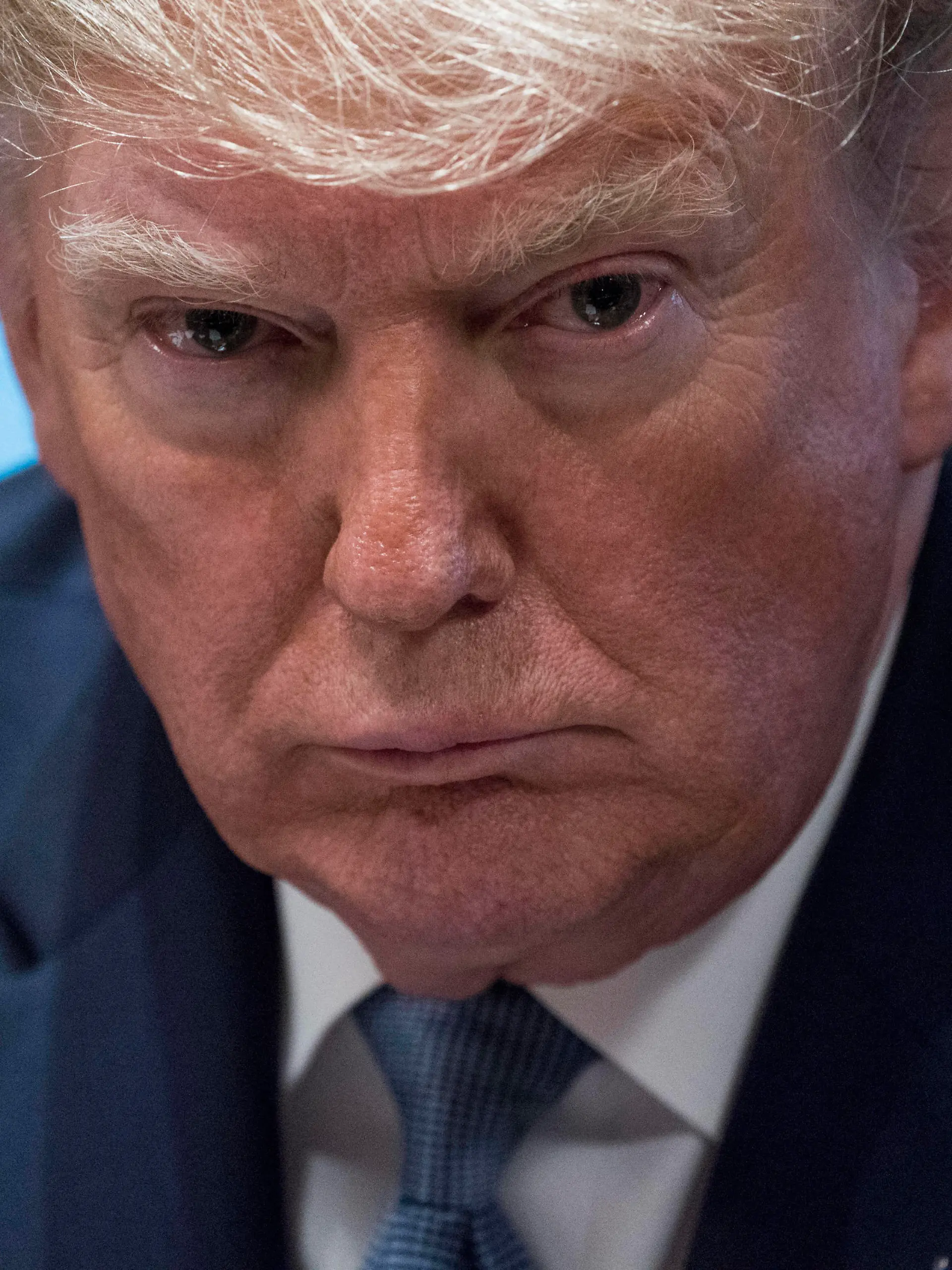  United States President Donald J. Trump participates in a round table meeting on education in the Cabinet Room of the White House in Washington, DC on Monday, December 9, 2019. PUBLICATIONxINxGERxSUIxAUTxONLY Copyright: xSarahxSilbigerx