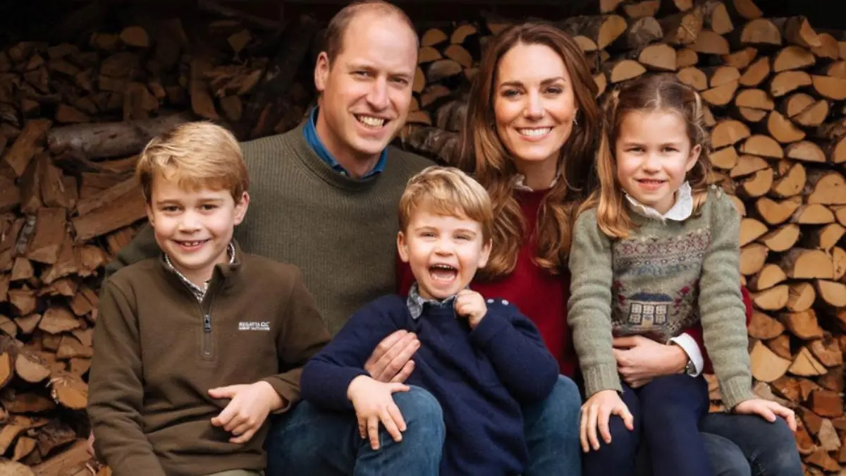 Prinz Louis ist der Star auf der Weihnachtskarte von William und Kate