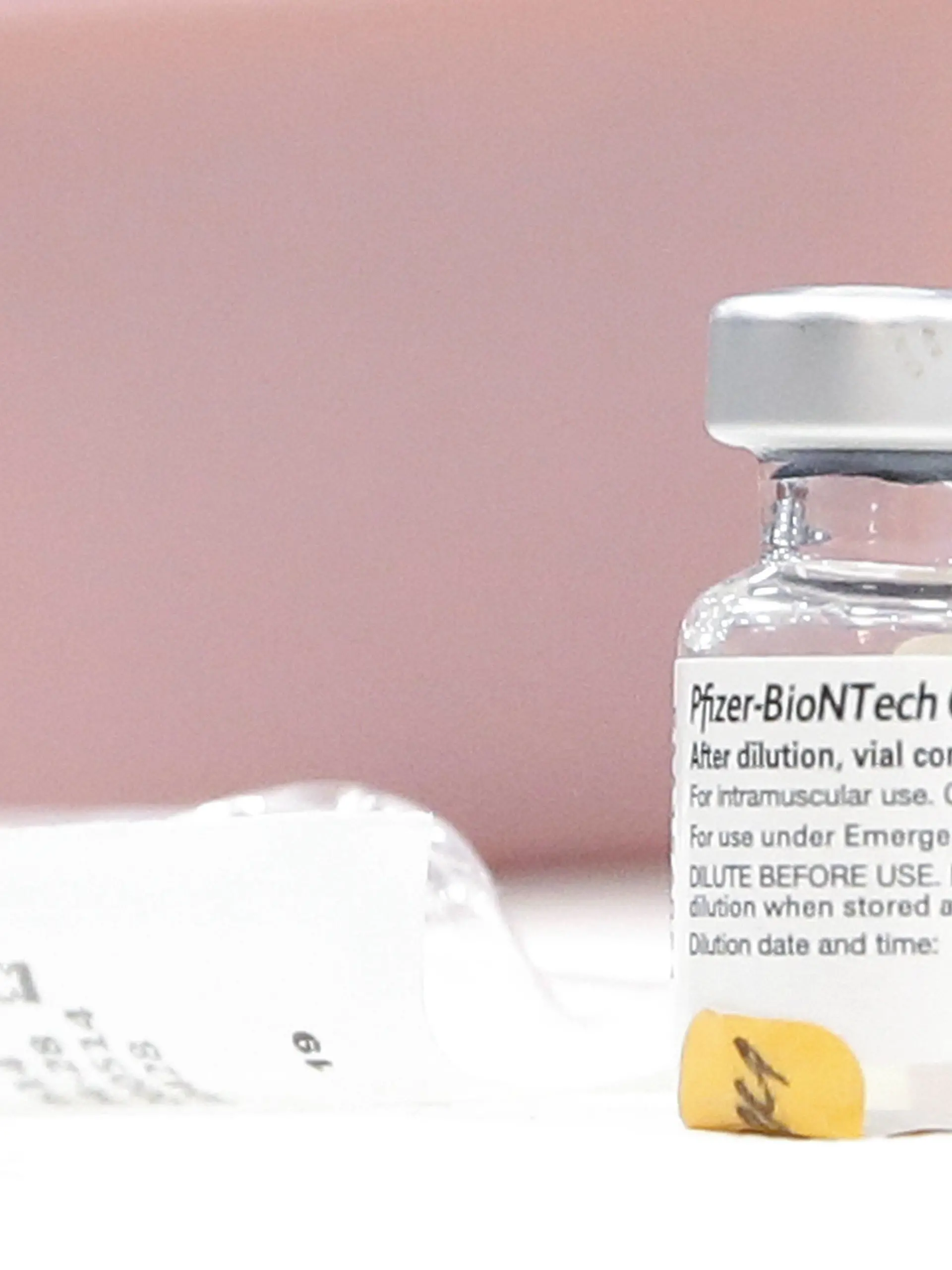 A vial of the Pfizer-BioNTech coronavirus vaccine sits on a table with a syringe at Long Island Jewish Medical Center Northwell Health in New York City on Monday, December 14, 2020. The first trucks carrying a COVID-19 vaccine for widespread use in the United States left from Portage, Michigan manufacturing plant on Sunday morning. PUBLICATIONxINxGERxSUIxAUTxHUNxONLY NYP20201214116 JohnxAngelillo 