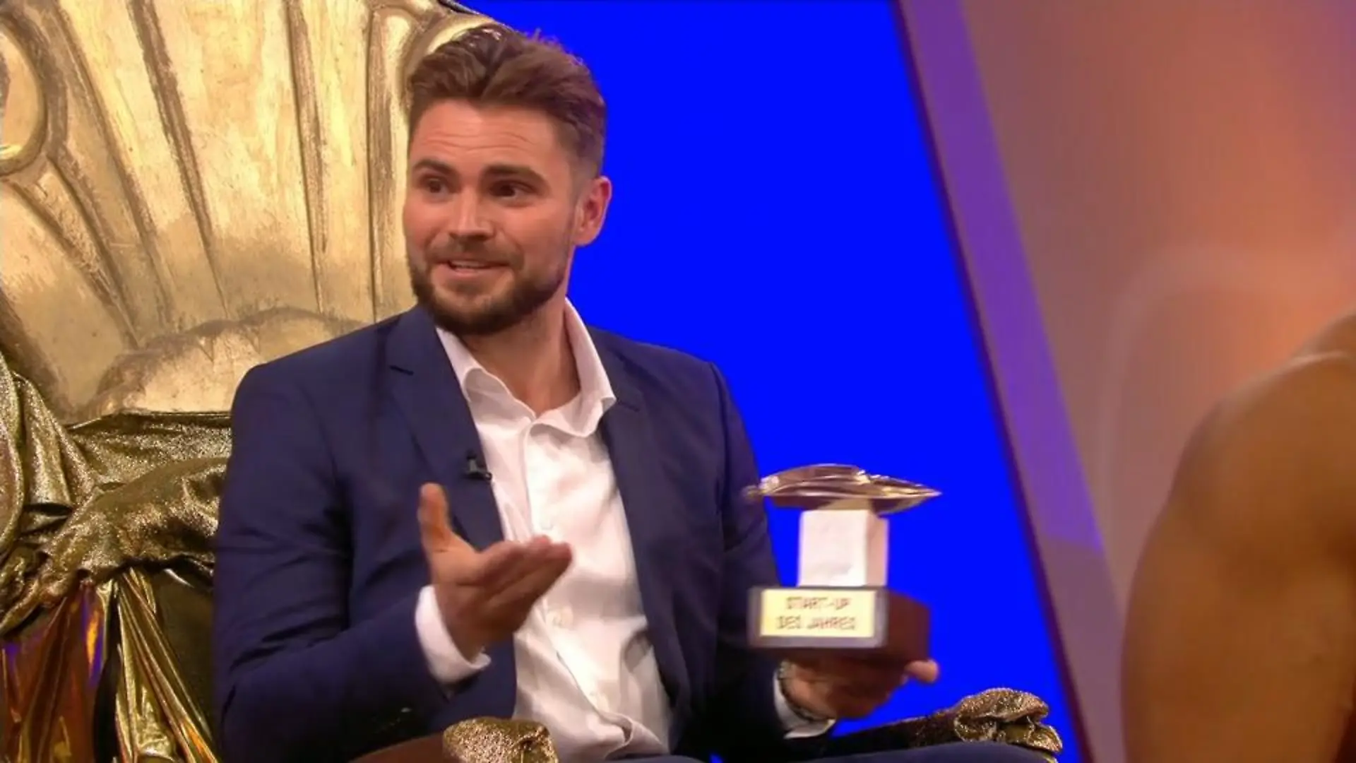 Gibt Johannes Haller hier Details zum Baby preis "Pocher - gefährlich ehrlich"