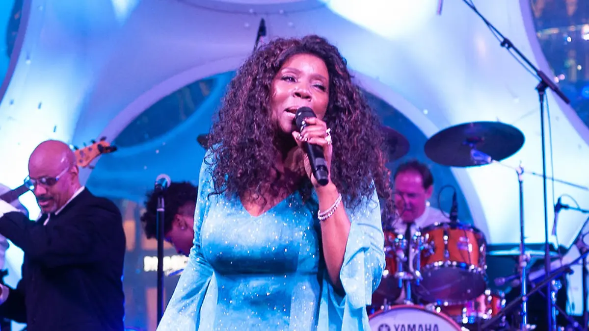 "I Will Survive": Gloria Gaynor bei Silvesterparty am Times Square