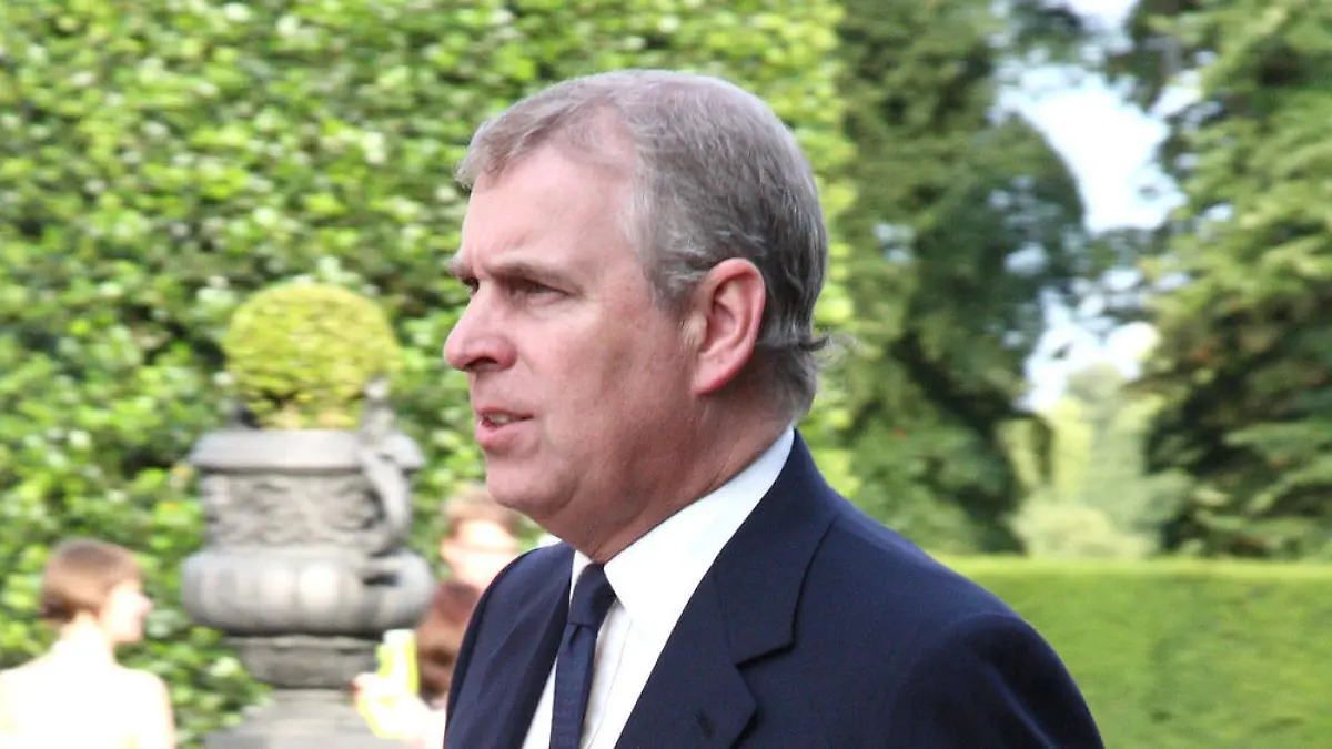Übernachtete Prinz Andrew doch bei Jeffrey Epstein?