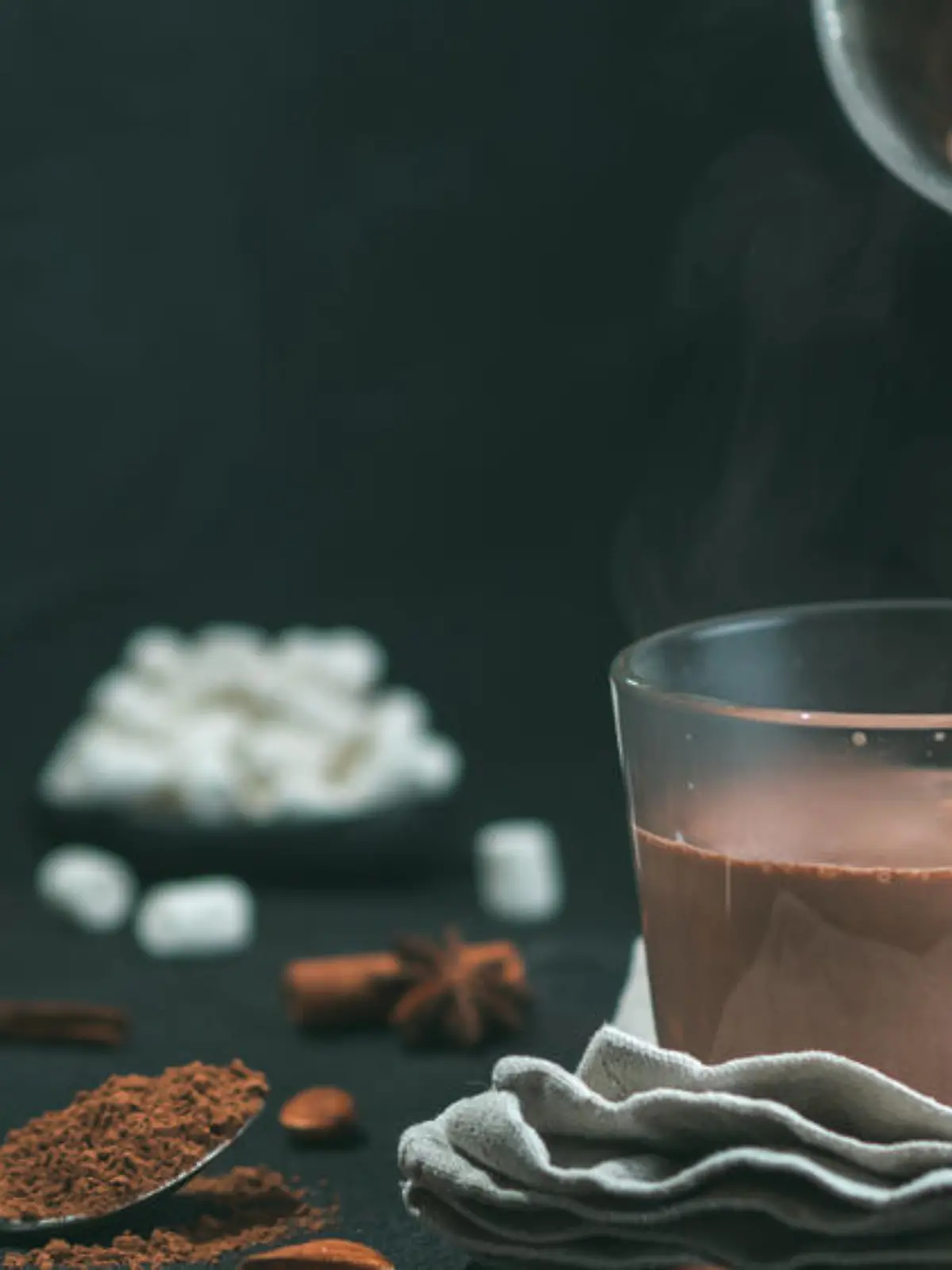Mit diesen Rezepten gelingt die heiße Schokolade zu Hause