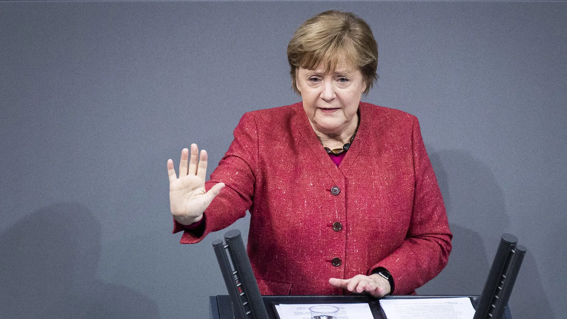 Angela Merkel, Bundeskanzlerin, aufgenommen im Rahmen der Generaldebatte zum Bundeshaushalt im Deutschen Bundestag in Berlin, 09.12.2020. Berlin Deutschland *** Angela Merkel, Chancellor, recorded during the general debate on the federal budget in the German Bundestag in Berlin, 09 12 2020 Berlin Germany Copyright: xFlorianxGaertner/photothek.dex