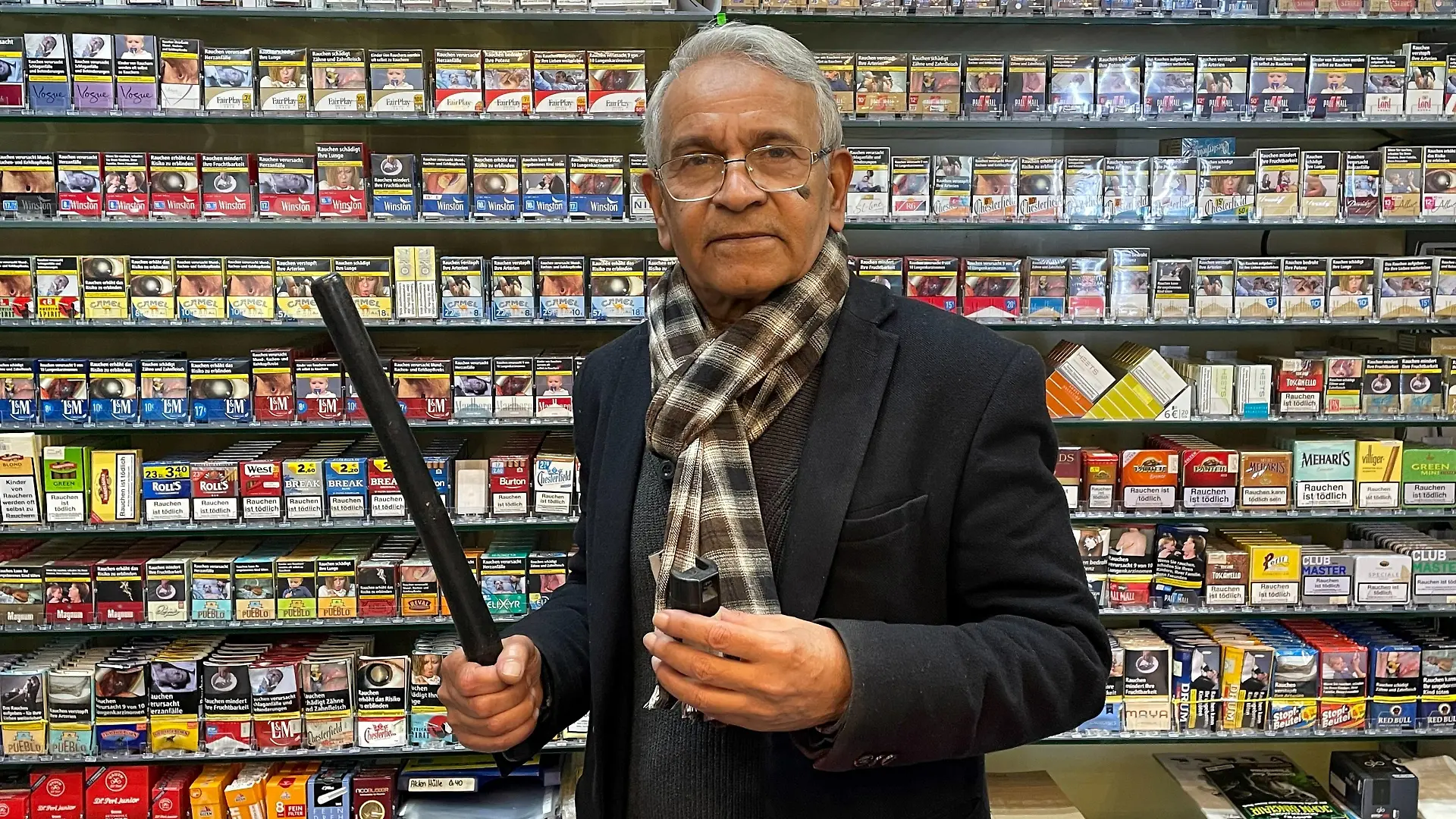 Pfefferspray und Gummiknüppel: Bei Sattar Mirza (64) haben Diebe keine Chance!