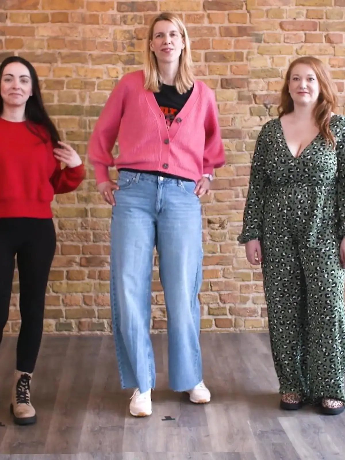 Ob Crop Tops, Overalls oder weite Hosen: Modisch hält das Frühjahr 2023 so einiges bereit. Doch wer kann diese Styles eigentlich tragen? Passen sie zu allen Körperformen? Das wollten wir herausfinden und haben die Trends des Jahres an drei Frauen mit unterschiedlichen Staturen getestet. Mit dabei: Stylistin Andrea Lakeberg, die erklärt, worauf es bei den einzelnen Styles ankommt. 