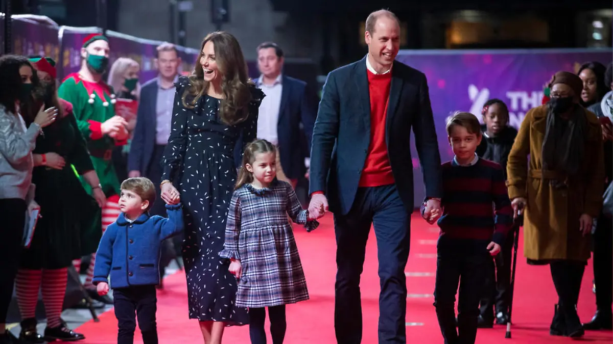 Der erste rote Teppich für George, Charlotte und Louis