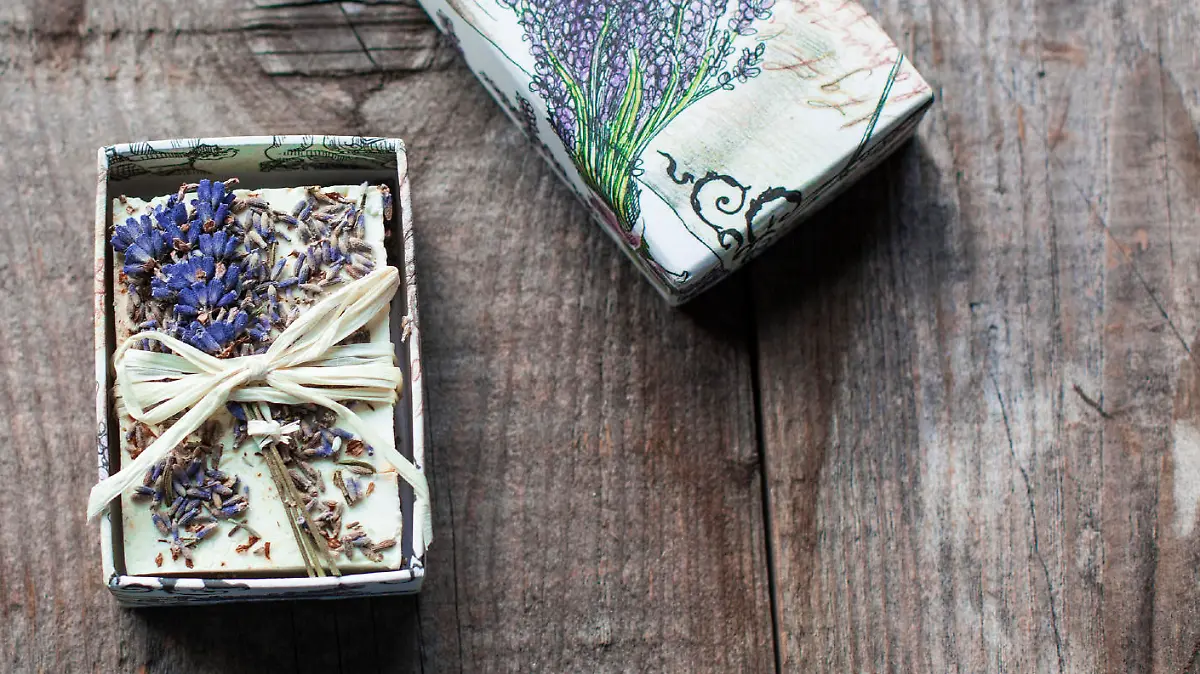 Lavendel-Seife selber machen diy.jpg