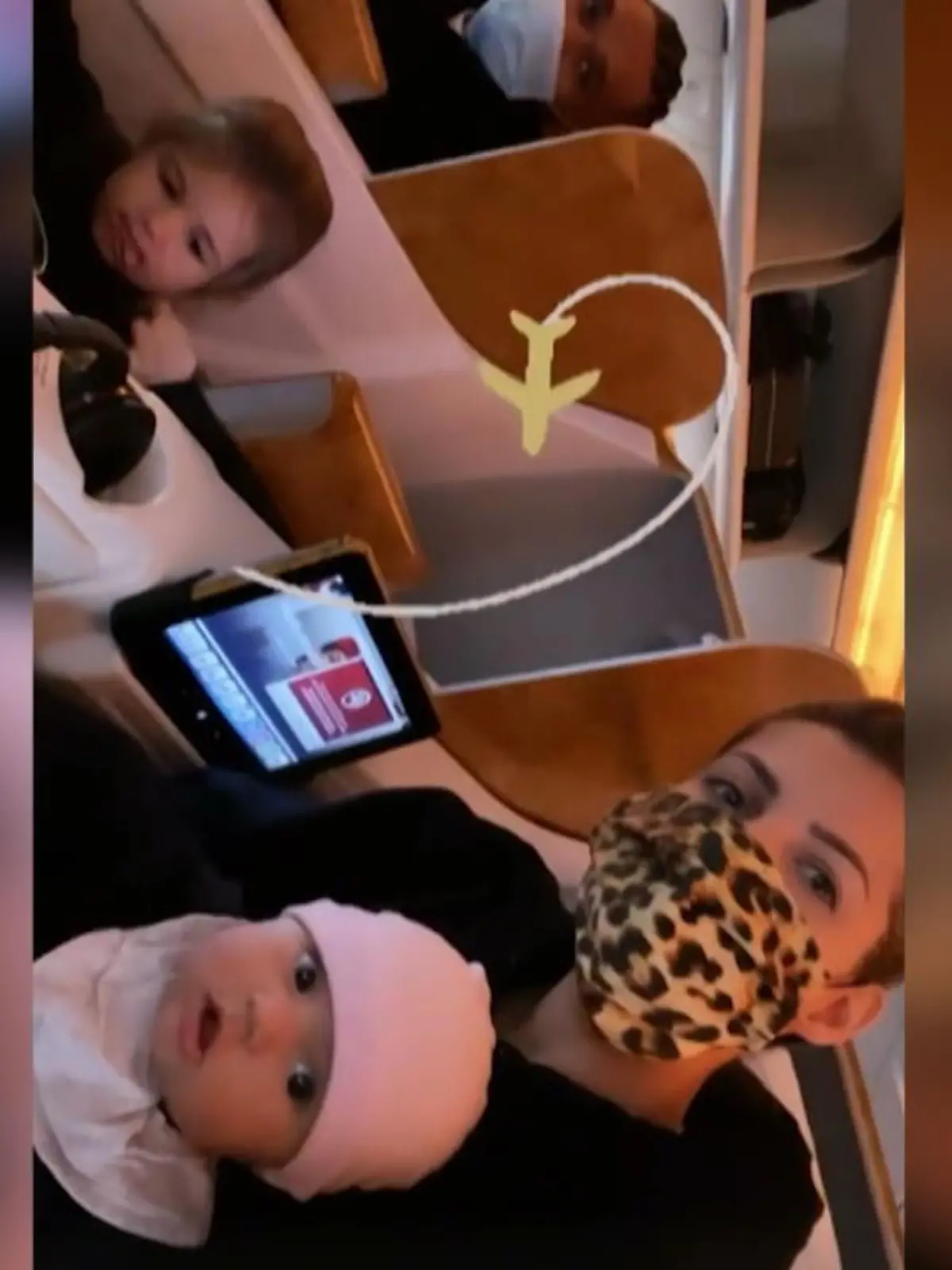 Bild zu: "Familie Harrison macht den Abflug"