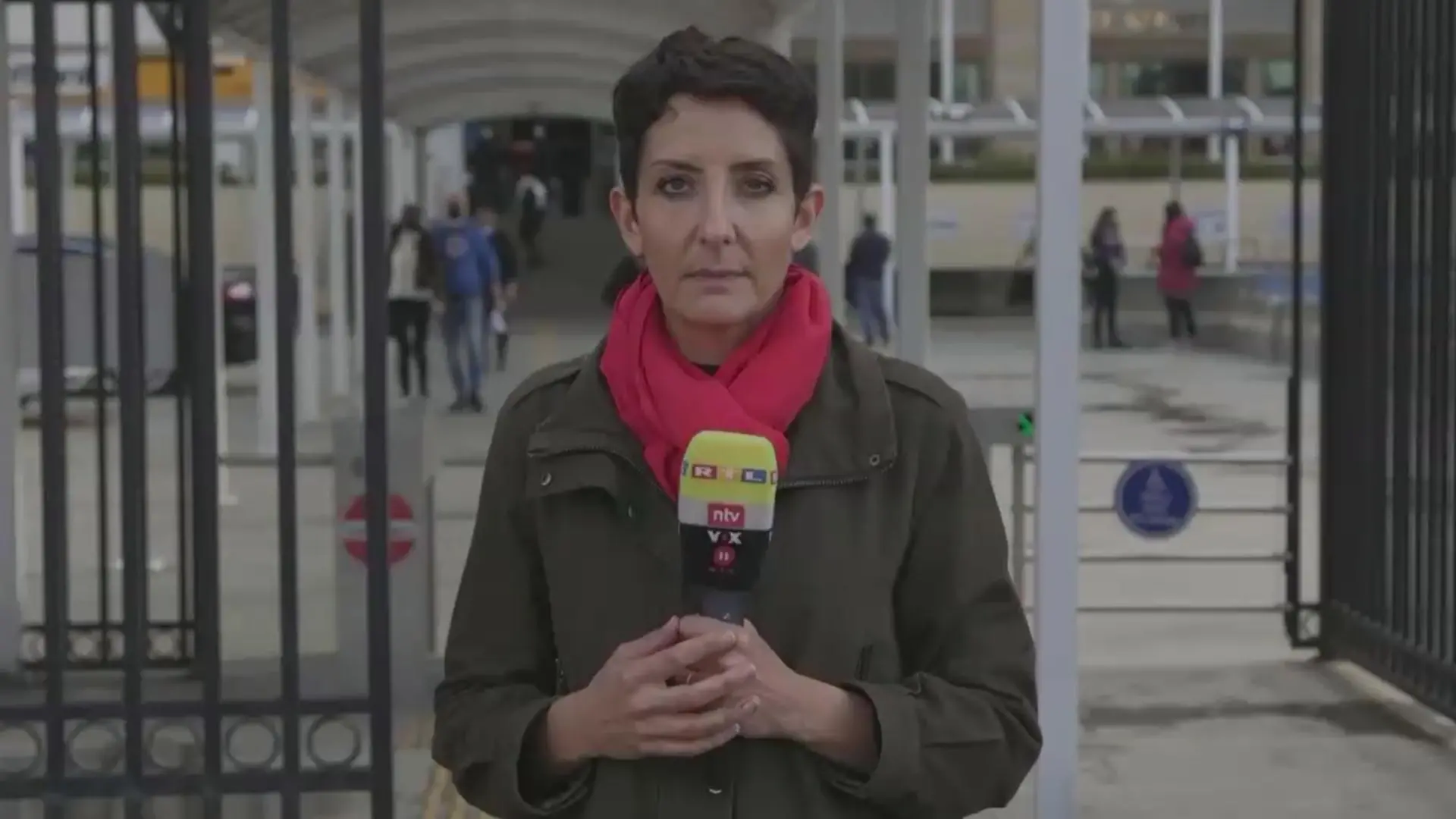 RTL-Reporterin Kavita Sharma ist vor Ort und berichtet über die Verurteilung des Arztes aus Wuppertal.