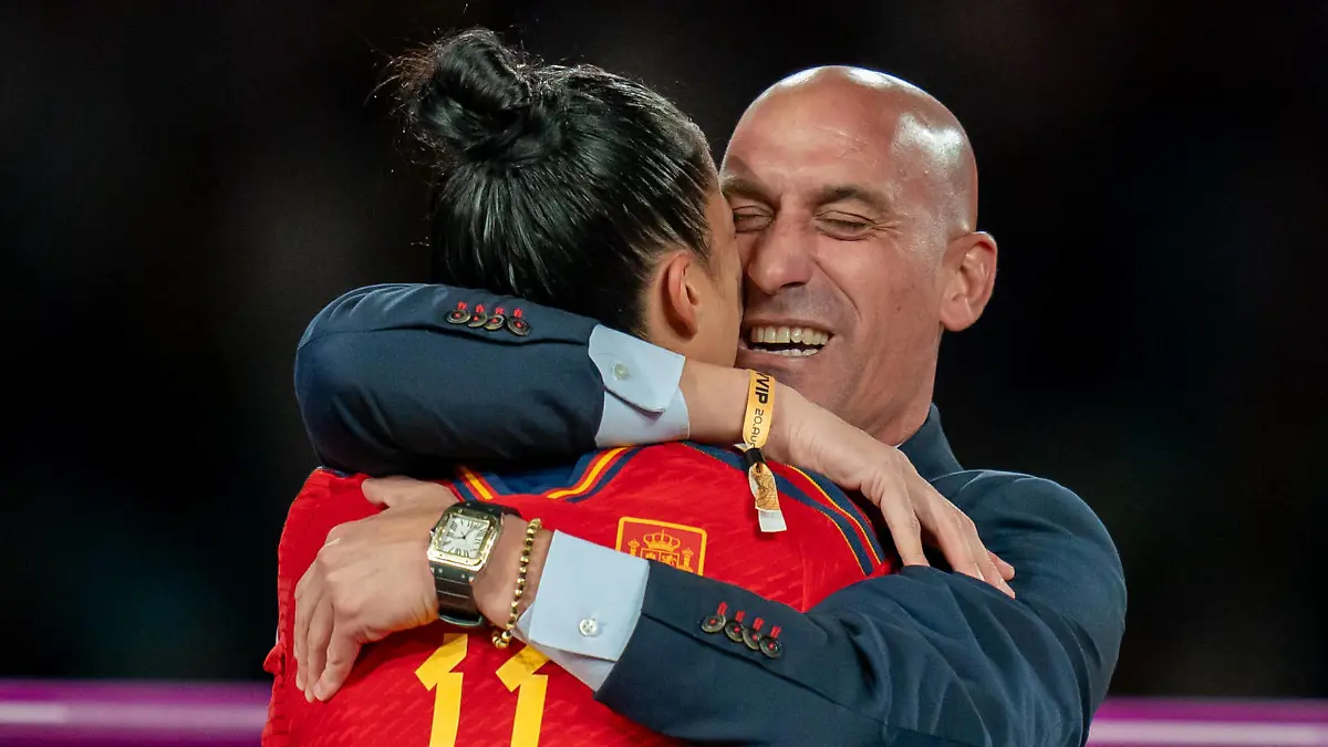Sydney, Australia, August 20th 2023: Jenni Hermoso 10 Spain hugs president of the RFEF Luis Rubiales during the FIFA Womens World Cup 2023 Final football match between Spain and England at Stadium Australia in Sydney, Australia. Noe Llamas / SPP PUBLICATIONxNOTxINxBRAxMEX Copyright: xNoexLlamasx/xSPPx spp-en-NoLlSp-20230820-NLA05102
