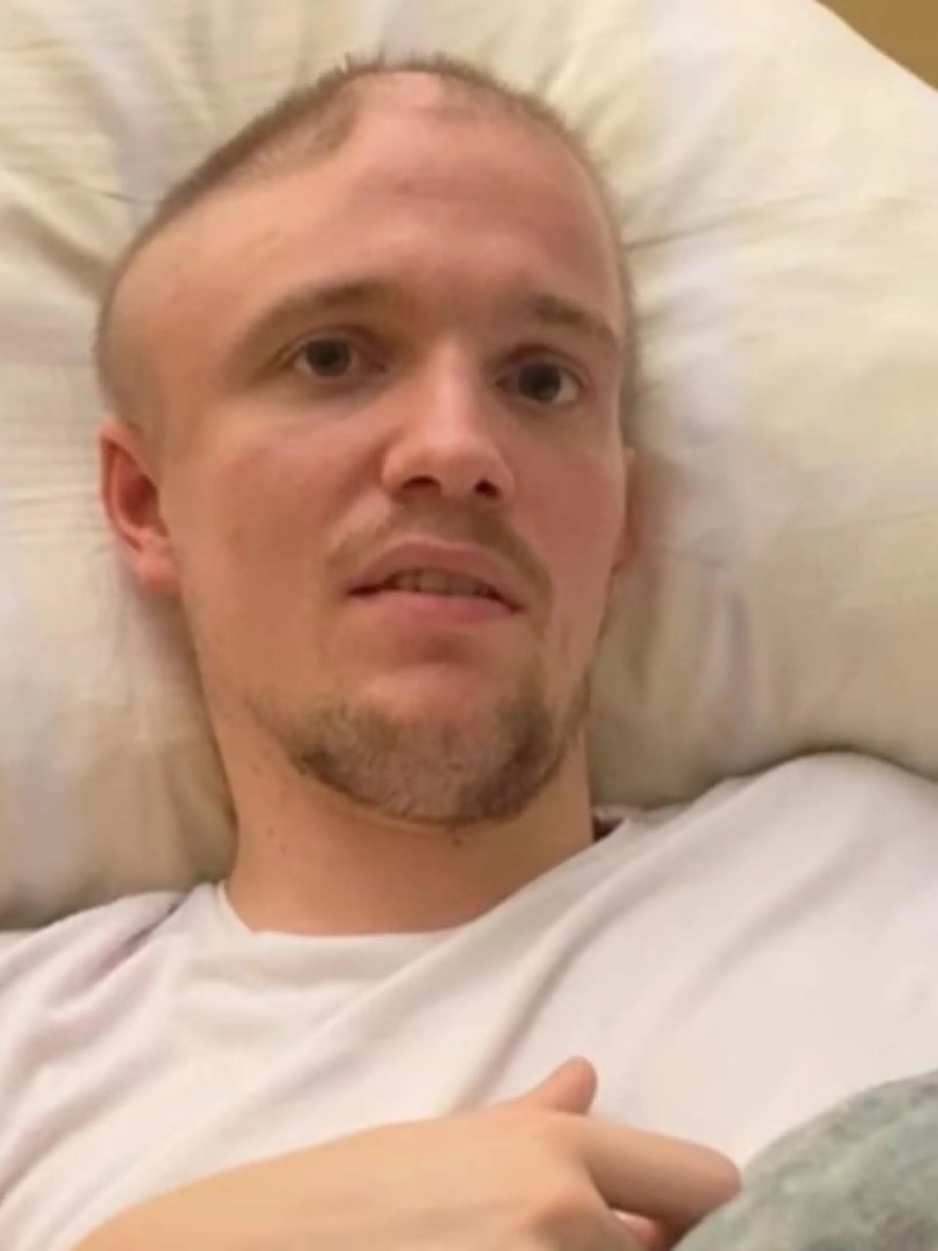 Fotograf Gian Vincent Issel musste notoperiert werden. Der Grund: Gian erlitt zwei Hirnblutungen durch ein Aneurysma. Seitdem ist für ihn nichts mehr so, wie es einmal war. Doch die Community unterstützt ihn, wo sie nur kann.