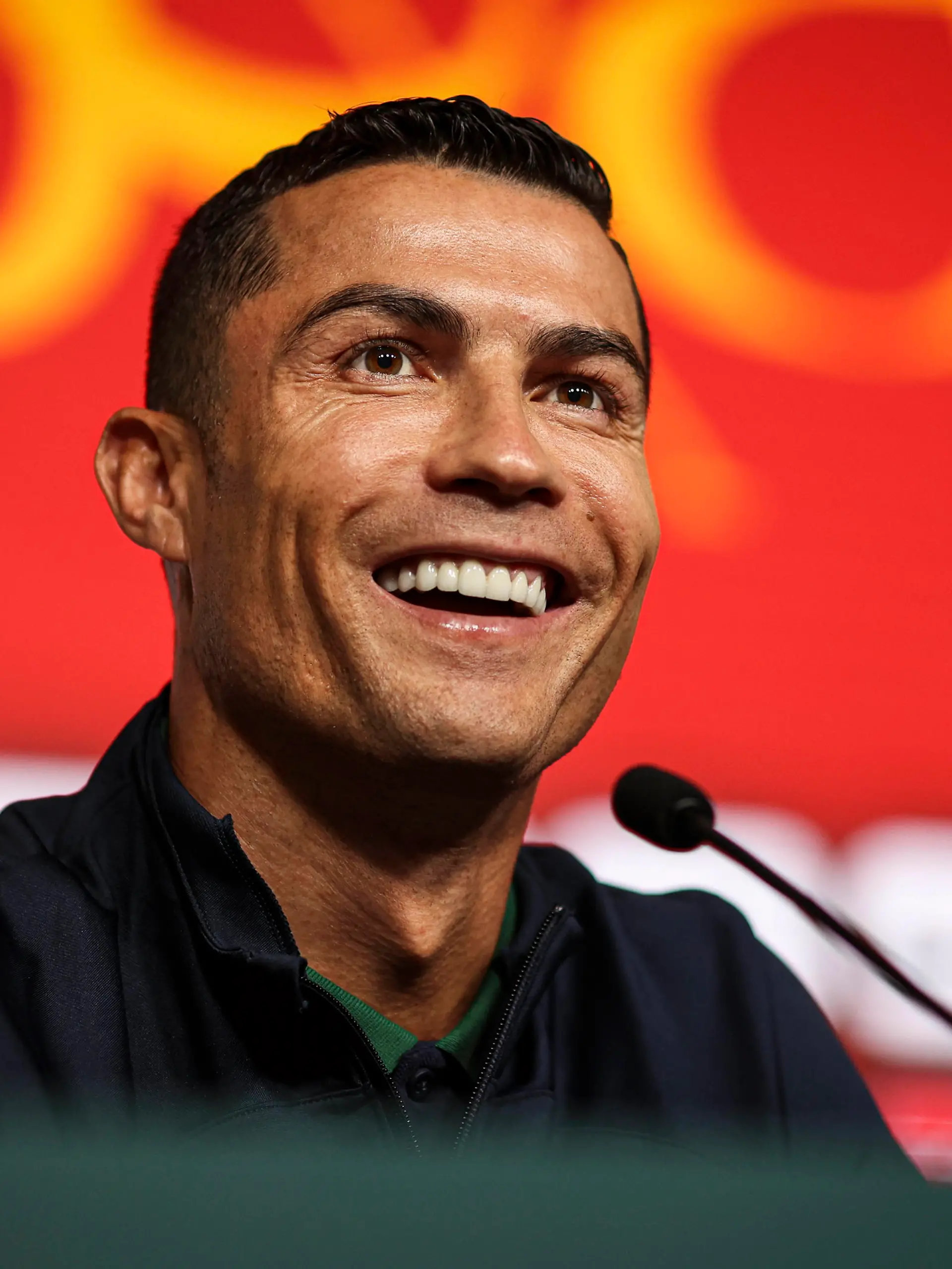 Portugal Team press conference, PK, Pressekonferenz & training session prior to the European Qualifiers match in Oeiras, Portugal - 22 Mar 2023 Cristiano Ronaldo of Portugal speaks during a press conference before the European Qualifiers match between Portugal and Liechtenstein at the Cidade do Futebol. Oeiras Portugal NOxUSExINxGERMANY PUBLICATIONxINxALGxARGxAUTxBRNxBRAxCANxCHIxCHNxCOLxECUxEGYxGRExINDxIRIxIRQxISRxJORxKUWxLIBxLBAxMLTxMEXxMARxOMAxPERxQATxKSAxSUIxSYRxTUNxTURxUAExUKxVENxYEMxONLY Copyright: xSOPAxImagesx Editorial use only