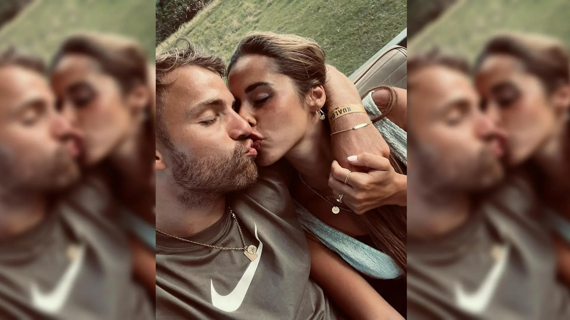 Selfie von Julian und Sarah Engels im Urlaub. Die beiden küssen sich innig.