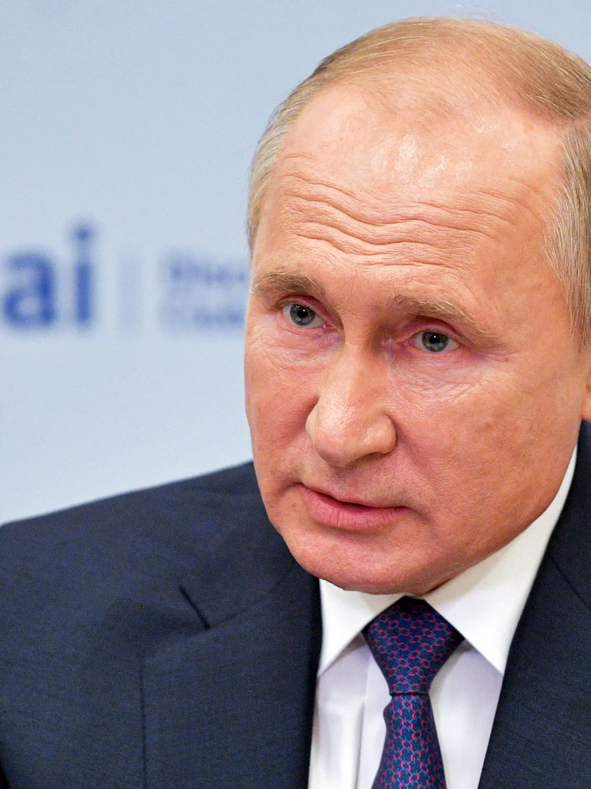 22.10.2020, Russland, Moskau: Wladimir Putin, Präsident von Russland, spricht bei einer Videokonferenz beim Internationalen Diskussionsklub «Waldai». Bei dem russischen Expertenforum äußerte er sich zum Konflikt zwischen Armenien und Aserbaidschan. Außerdem hat Putin in einer ersten öffentlichen Stellungnahme zur Vergiftung des Kremlgegners Nawalny Beweise für das mutmaßliche Verbrechen gefordert. Foto: Alexei Druzhinin/Pool Sputnik Kremlin/AP/dpa +++ dpa-Bildfunk +++