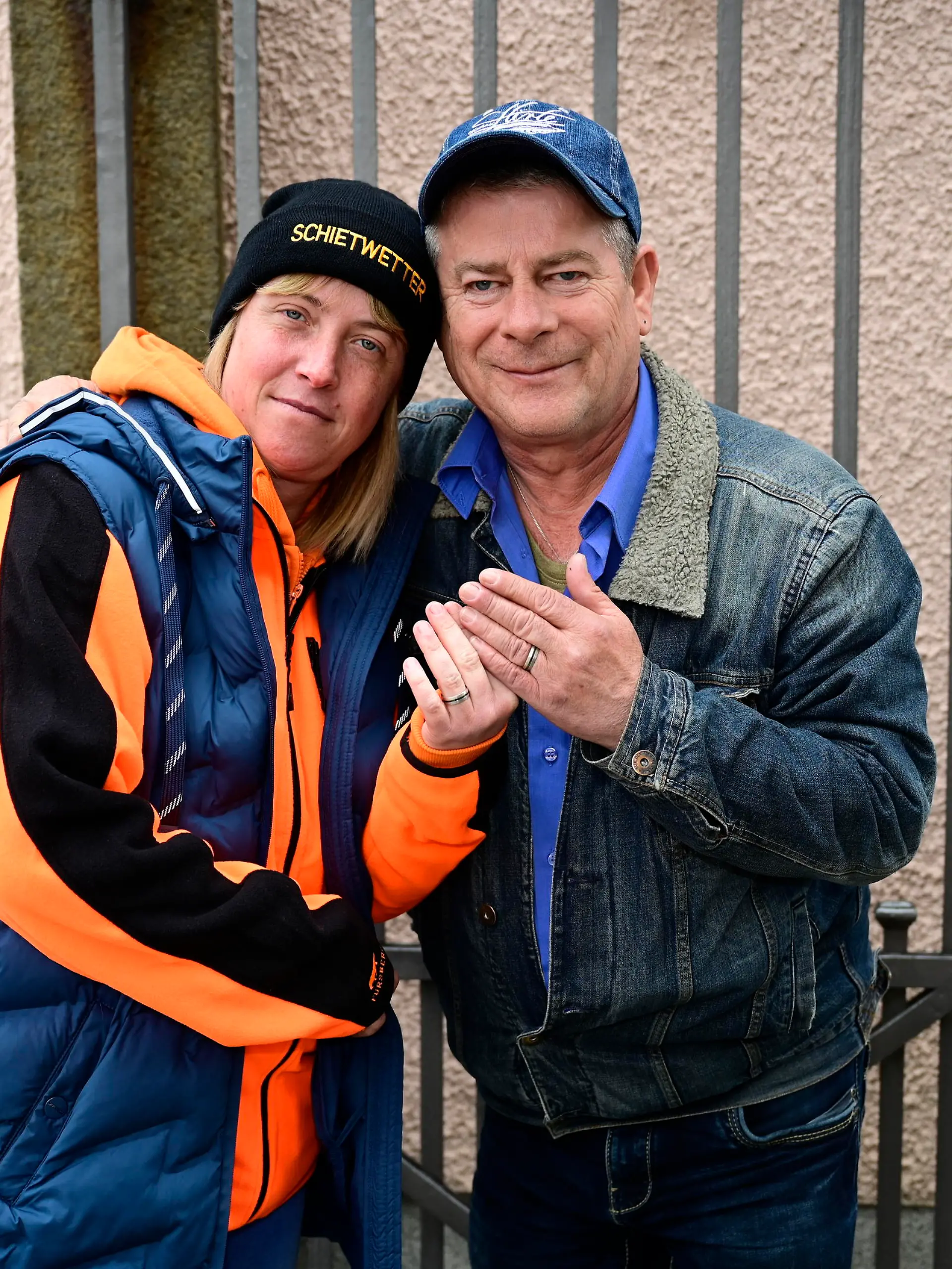 Der "Supertalent"-Gewinner Michael Hirte und seine Freundin Sandra haben sich verlobt.