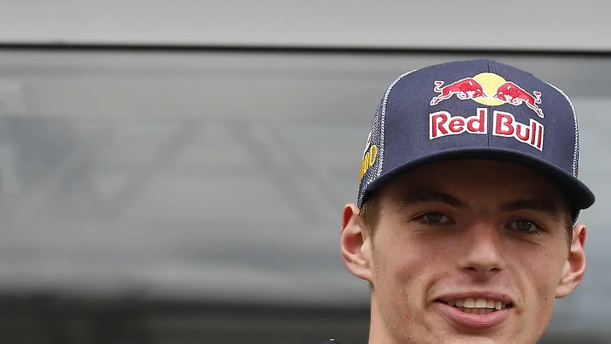 Spa-Francorchamps, Spa, Belgium. Thursday 21 August 2014. Max Verstappen, Toro Rosso, and father Jos Verstappen. World _L4R0816 PUBLICATIONxINxGERxSUIxAUTxHUNxONLY

Spa Francorchamps Spa Belgium Thursday 21 August 2014 Max Verstappen Toro Rosso and Father Jos Verstappen World  PUBLICATIONxINxGERxSUIxAUTxHUNxONLY  