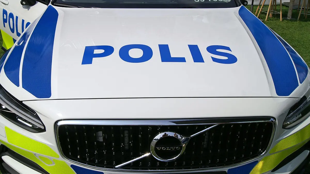 Schwedisches Polizeifahrzeug, auf dem Stand des Autoherstellers VOLVO, während des Museumsuferfestes 2017 in Frankfurt am Main. | Verwendung weltweit