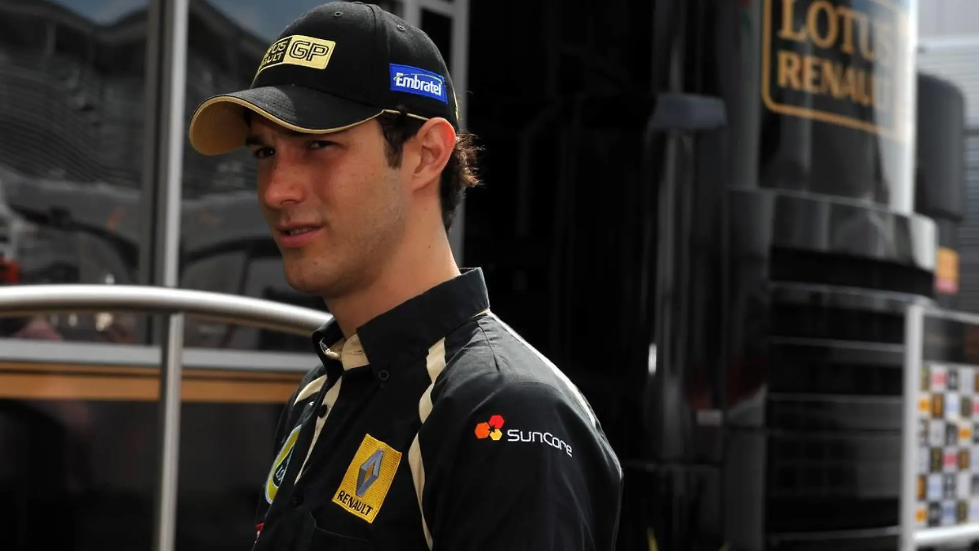 08.09.2011 Monza, Italy,
Bruno Senna (BRA), Lotus Renault GP - Formula 1 World Championship, Rd 13, Italian Grand Prix, Thursday - www.xpb.cc, EMail: info@xpb.cc - copy of publication required for printed pictures. Every used picture is fee-liable. © Copyright: Photo4 / xpb.cc - LEGAL NOTICE: THIS PICTURE IS NOT FOR ITALY