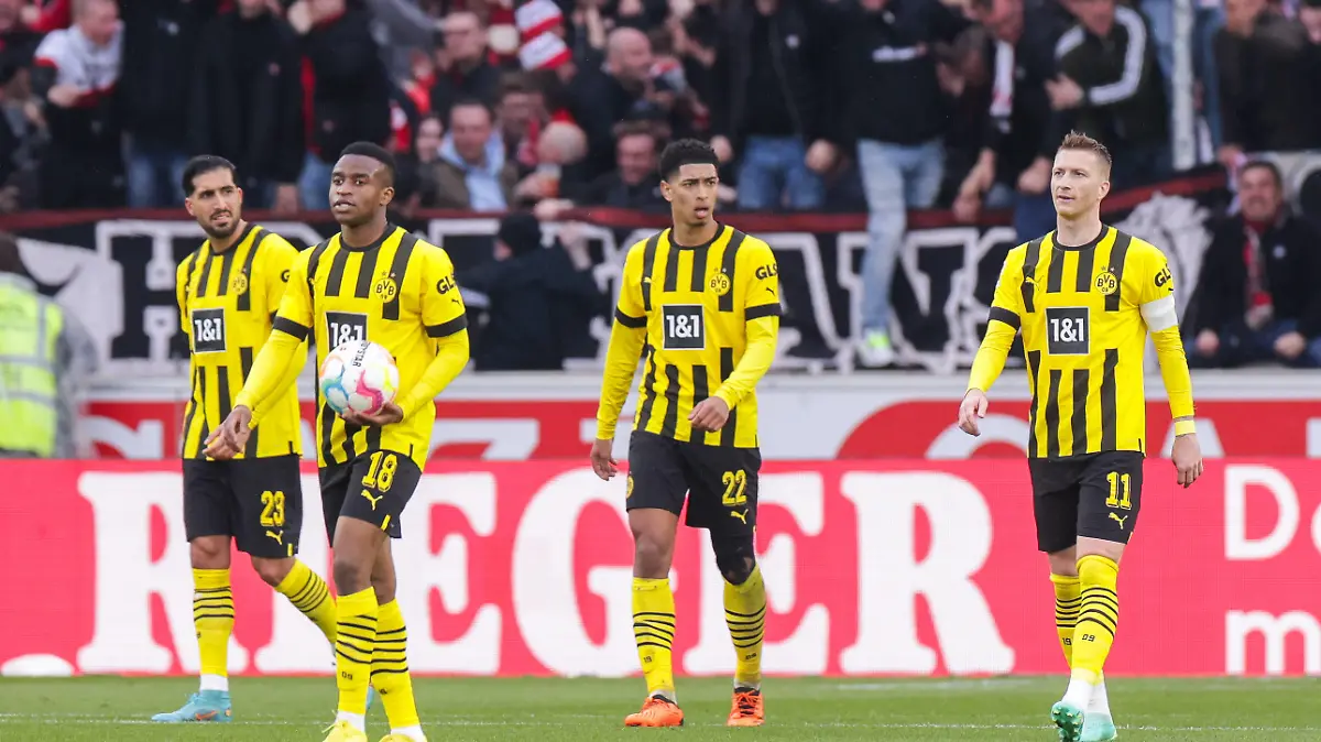 15.04.2023, Fussball, Saison 2022/2023, 1. Bundesliga, 28. Spieltag, VfB Stuttgart - Borussia Dortmund, v. l. Emre Can Borussia Dortmund, Youssoufa Moukoko Borussia Dortmund, Jude Bellingham Borussia Dortmund, Marco Reus Borussia Dortmund, Stuttgart Mercedes-Benz Arena Baden-Württemberg Deutschland xRHR-FOTO/DEx *** 15 04 2023, Football, 2022 2023 season, 1 Bundesliga, 28 matchday, VfB Stuttgart Borussia Dortmund, v l Emre Can Borussia Dortmund , Youssoufa Moukoko Borussia Dortmund , Jude Bellingham Borussia Dortmund , Marco Reus Borussia Dortmund , Stuttgart Mercedes Benz Arena Baden Württemberg Germany xRHR PHOTO DEx Copyright: DennisxEwert/RHR-FOTOx RHR-FOTO/DE