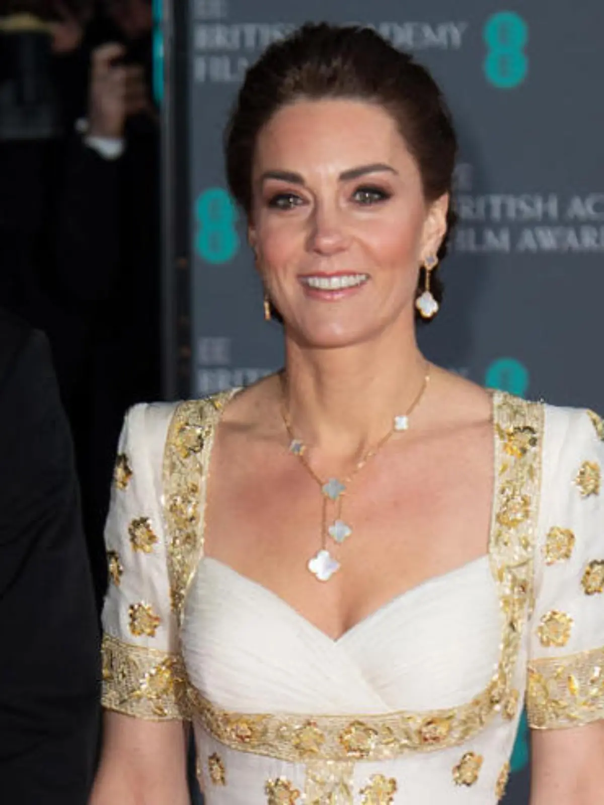 Bild zu: "Herzogin Kate im Recycling-Kleid"