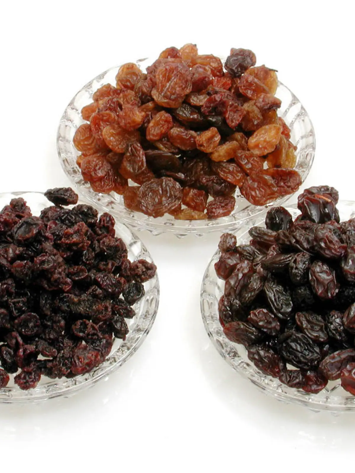 Viele Begriffe für eine Frucht: Sultaninen, Korinthen und Rosinen unterscheiden sich dennoch durch ihre Herstellung und die verwendete Traubensorte.