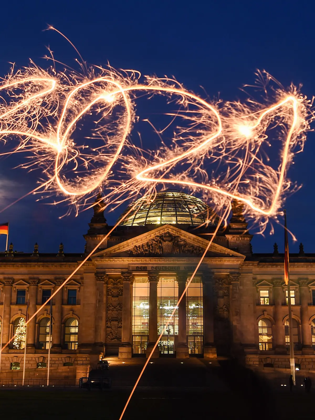 Welche Regeln muss man an Silvester im harten Lockdown beachten?
