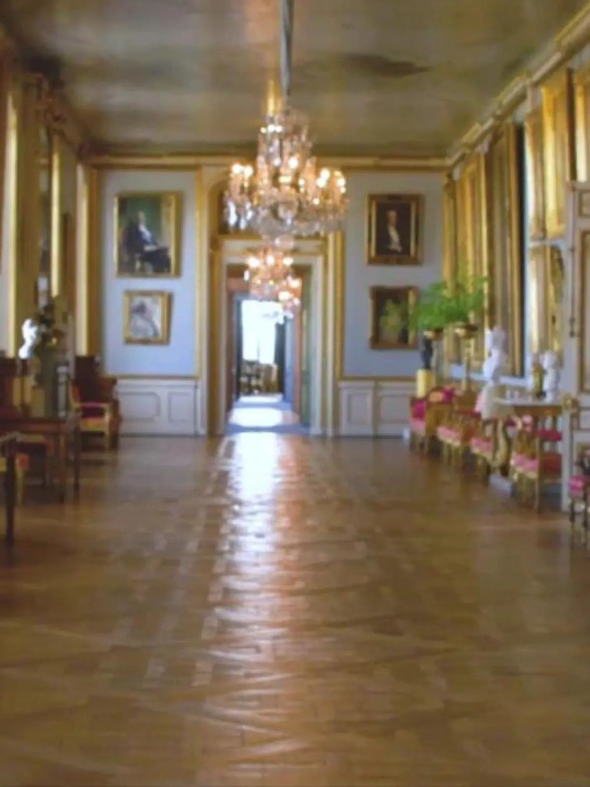 Bild zu: "Kronprinzessin Victoria zeigt den Fans ihr Schloss!"