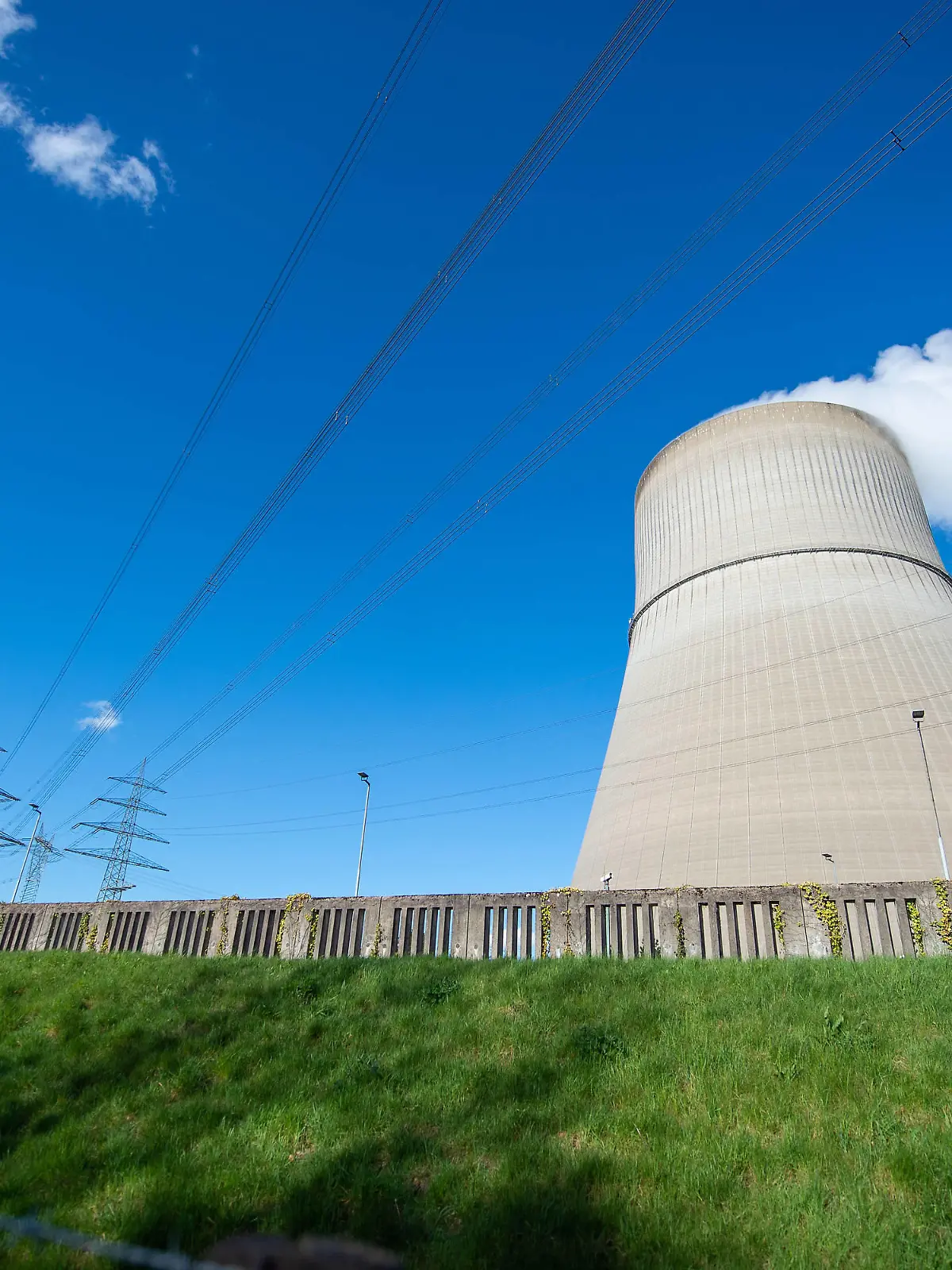 Atomausstieg beim AKW in Lingen am 11.04.2023 Atomkraftwerk in Lingen / Emsland Foto: osnapix Atomausstieg am Kernkrafzwerk Lingen *** Nuclear phaseout at the nuclear power plant in Lingen on 11 04 2023 nuclear power plant in Lingen Emsland photo osnapix nuclear phaseout at the nuclear power plant Lingen MT