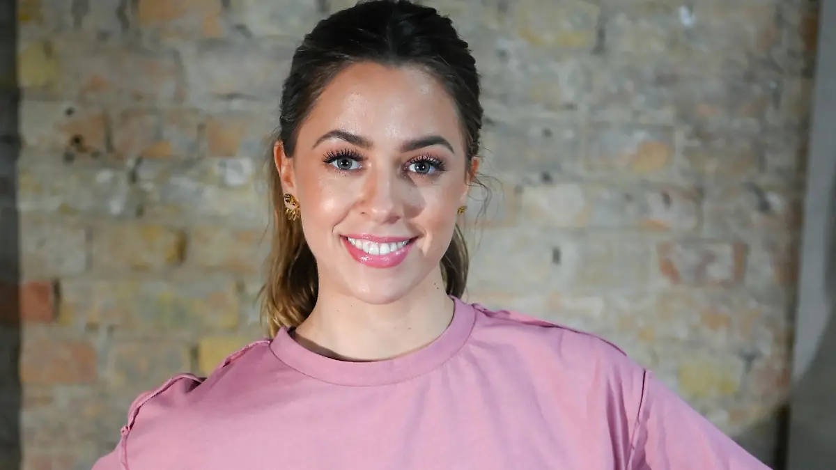 Vanessa Mai verrät in ihrem Talk-Forma "On Mai Way", warum sie sich nicht für den "Playboy" ausziehen will.