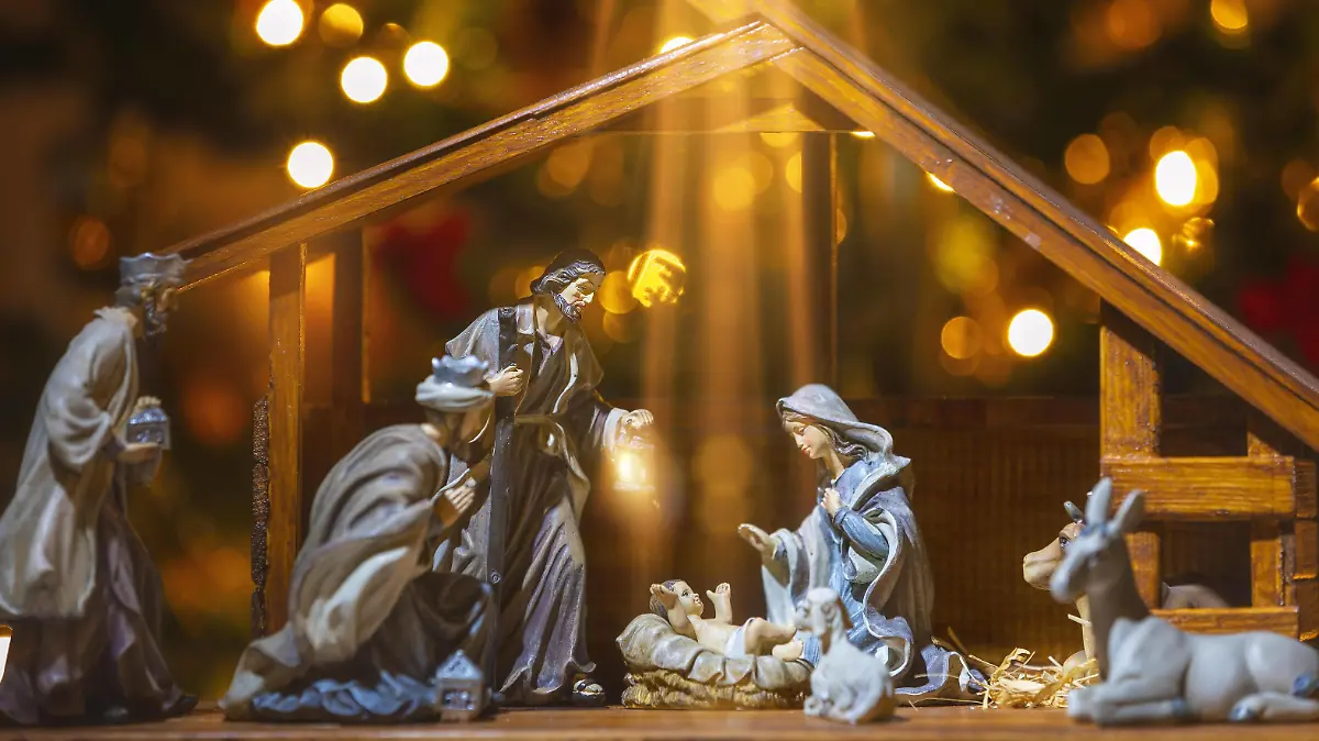 Christmas nativity scene Jesus Christ, Mary and Joseph Copyright: xmanaex Panthermedia26110018