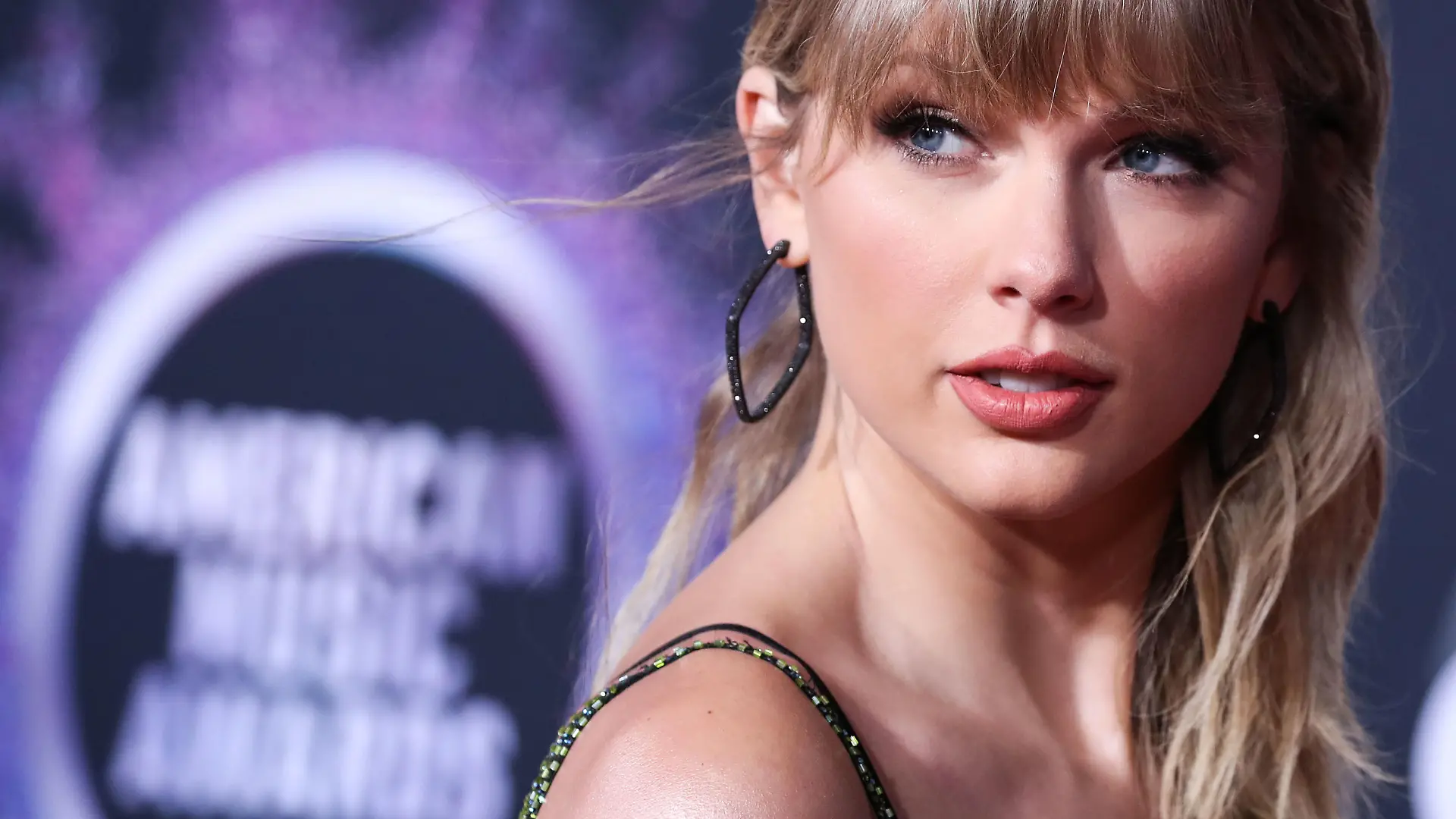 Taylor Swift gehört bei der Verleihung der American Music Awards 2020 zu den Gewinnern.