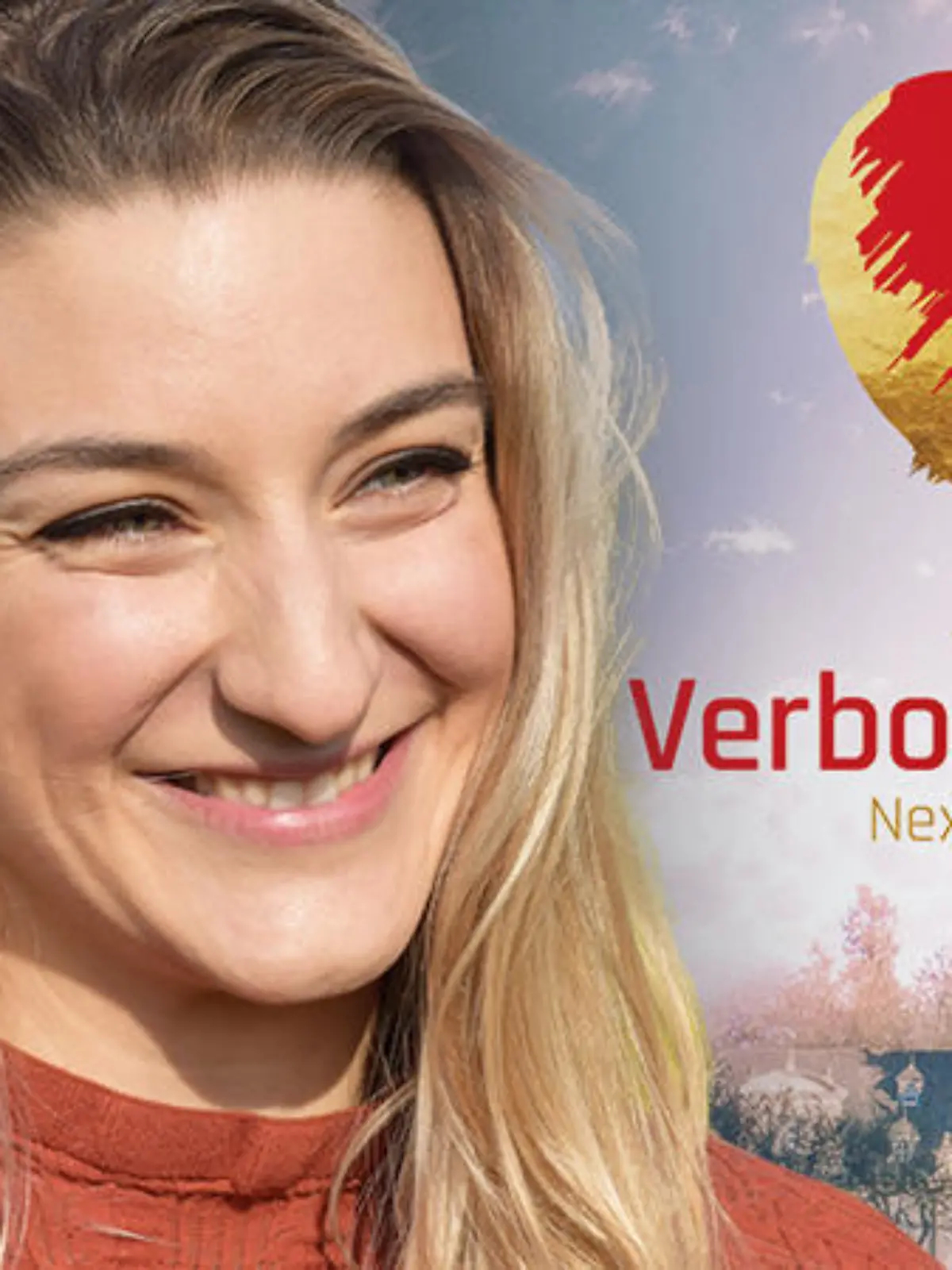 RTL-Redakteurin Daria Bücheler vor Schloss Königsbrunn.