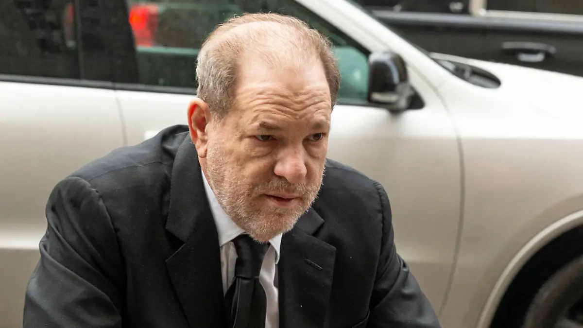 Wird Harvey Weinstein im Gefängnis ununterbrochen gefilmt?