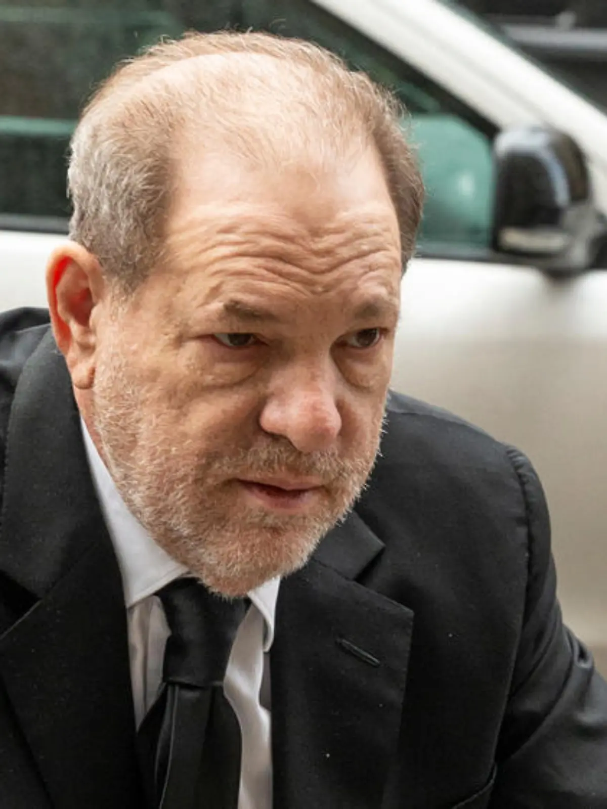 Wird Harvey Weinstein im Gefängnis ununterbrochen gefilmt?