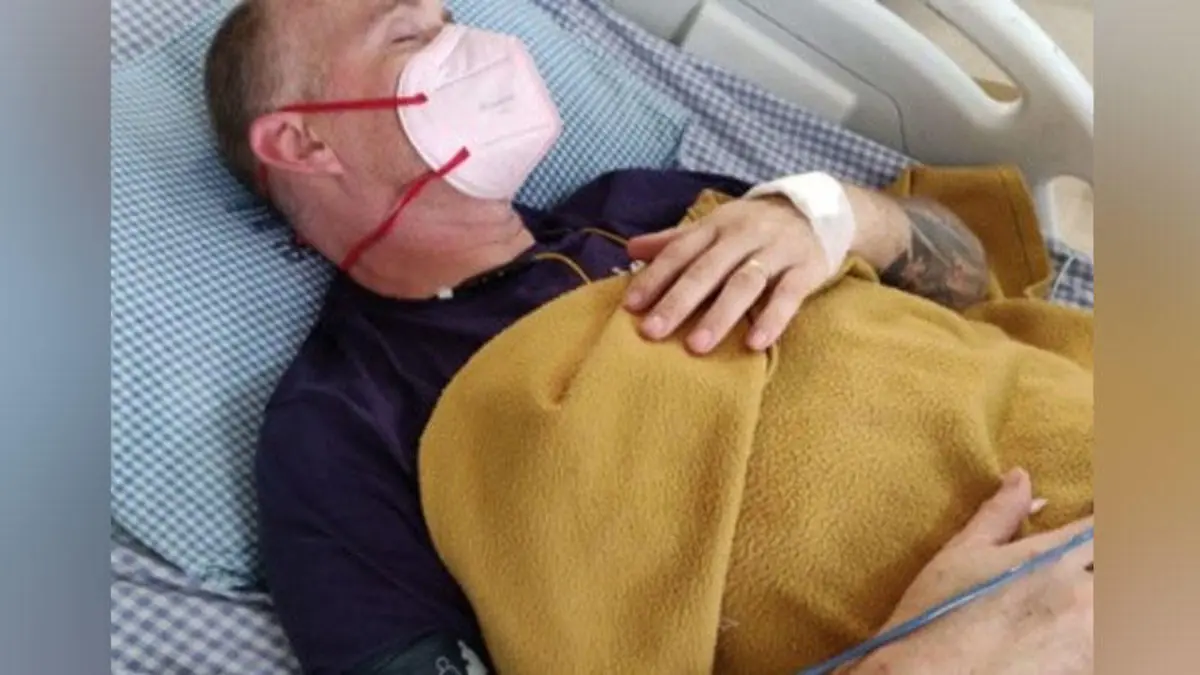 Brite Ian Jones überlebt nach Covid-19 auch Kobra-Biss