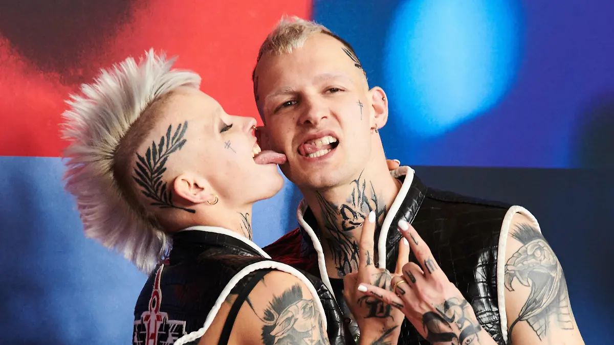 08.03.2020, Berlin: Das Ehepaar Edith (l) und Eric Stehfest kommen zur Premiere des ProSieben-Blockbusters ·9 Tage wach· im Kino Zoo Palast. Eric ist Autor des Filmes und erzählt in seinem autobiografischen Werk von seiner Drogen-Vergangenheit. Foto: Annette Riedl/dpa +++ dpa-Bildfunk +++
